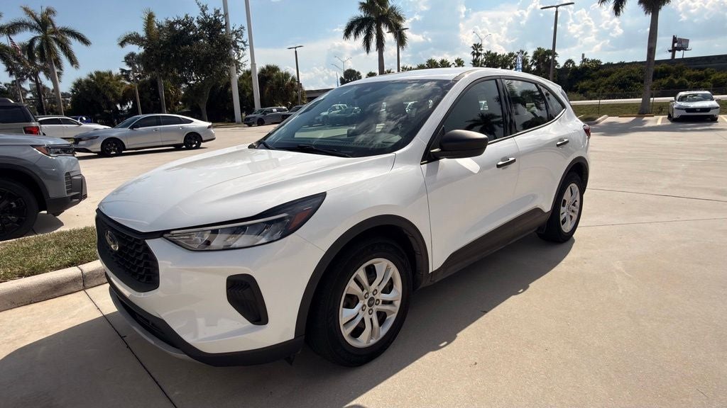 Used 2023 Ford Escape Base with VIN 1FMCU0FN3PUA46585 for sale in Brandon, FL