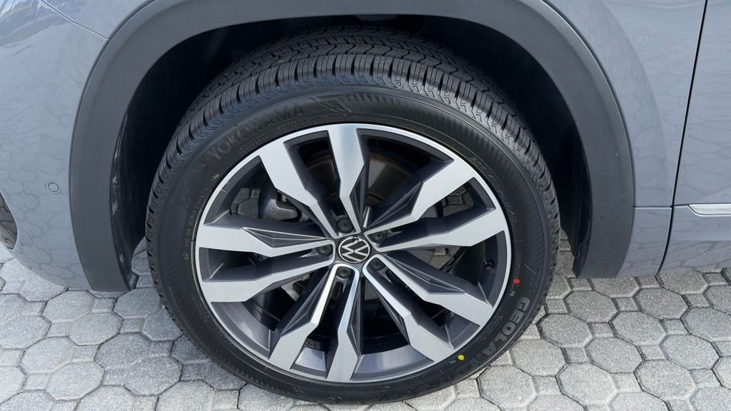 2022 Volkswagen Atlas Cross Sport 3.6L V6 SEL Premium R-Line
