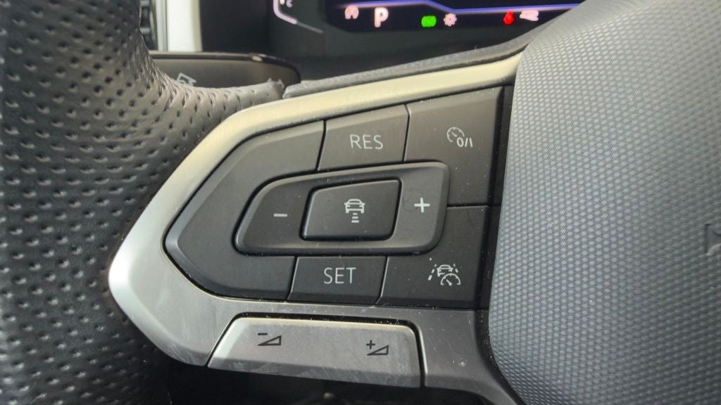 2022 Volkswagen Atlas Cross Sport 3.6L V6 SEL Premium R-Line