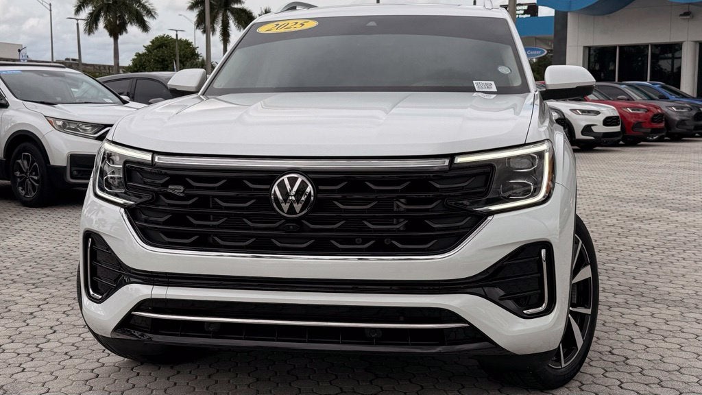 2025 Volkswagen Atlas 2.0T SEL Premium R-Line
