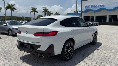 2022 BMW X4 xDrive30i