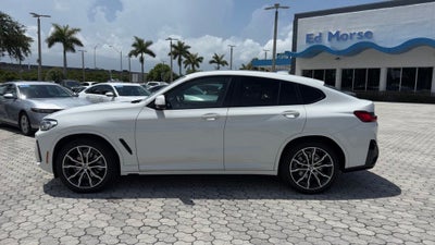2022 BMW X4 xDrive30i
