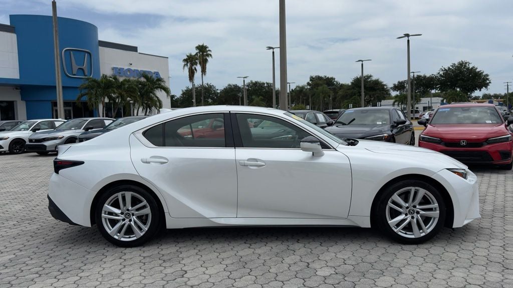 2023 Lexus IS 300