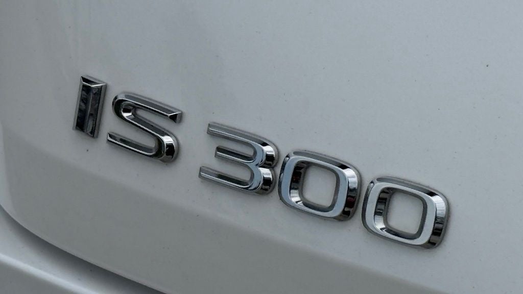 2023 Lexus IS 300