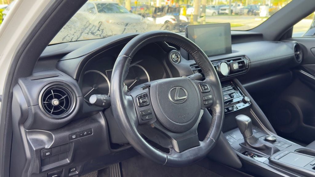 2023 Lexus IS 300
