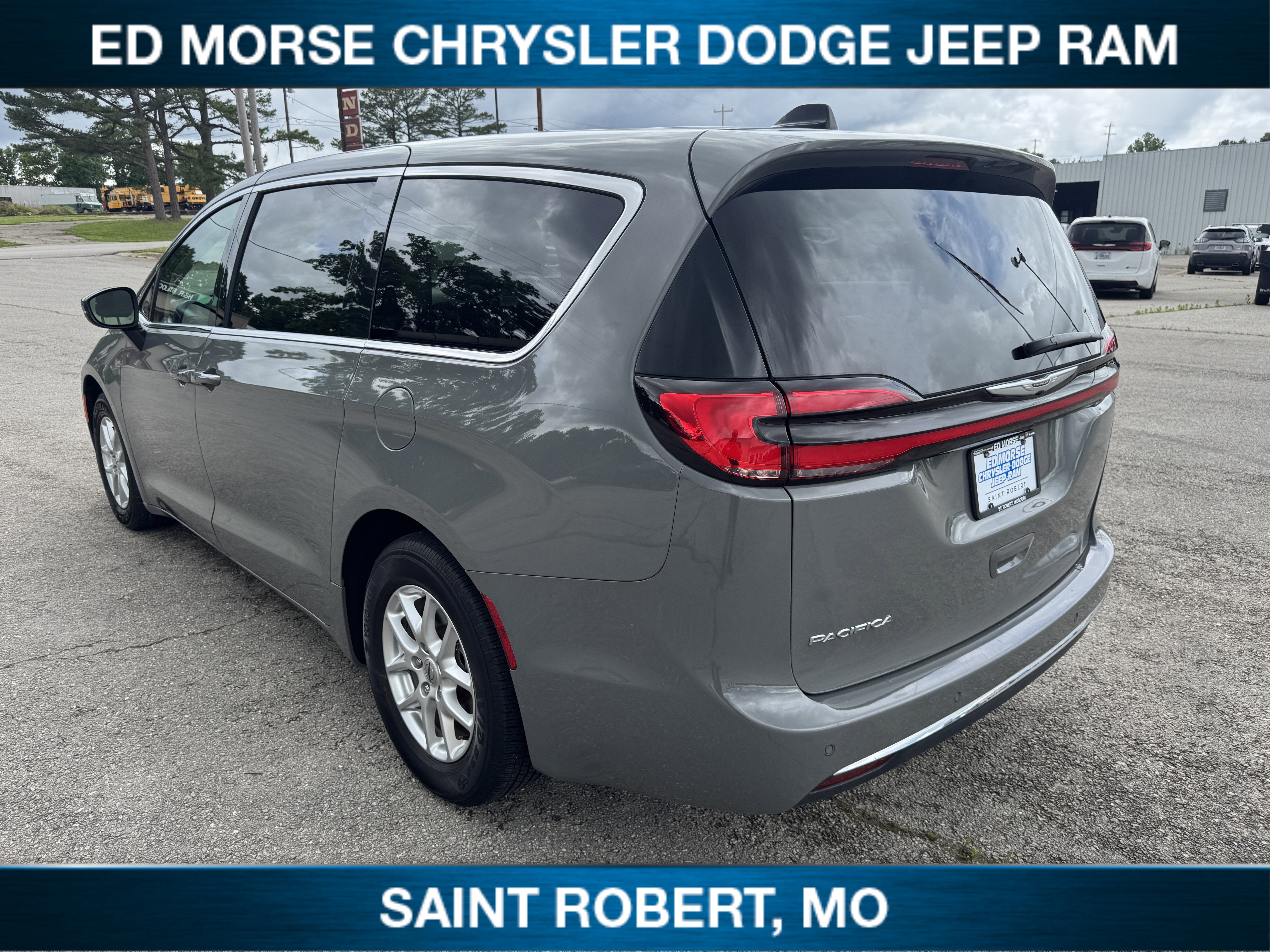2023 Chrysler Pacifica Touring L