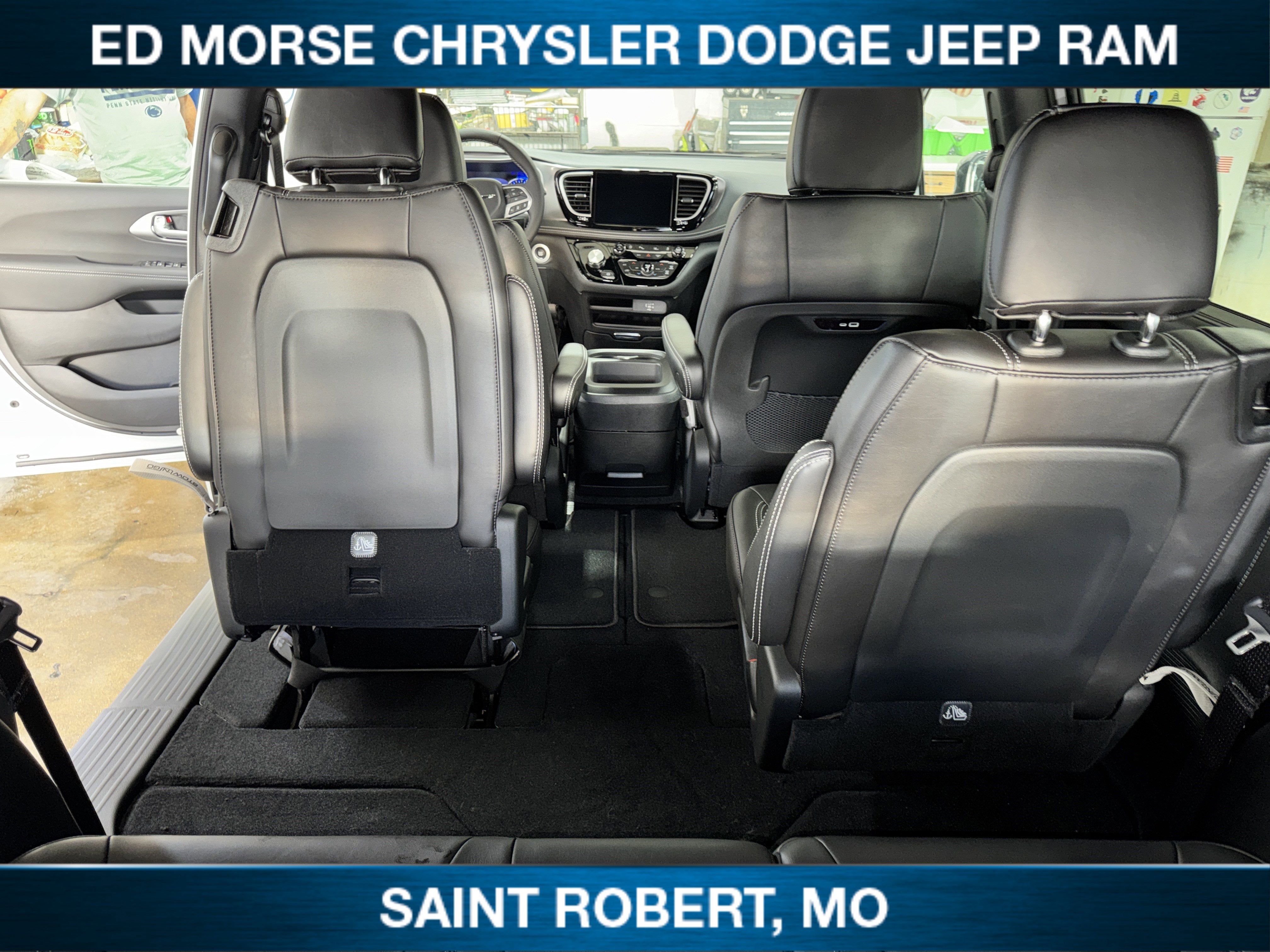 2026 Chrysler Pacifica Select