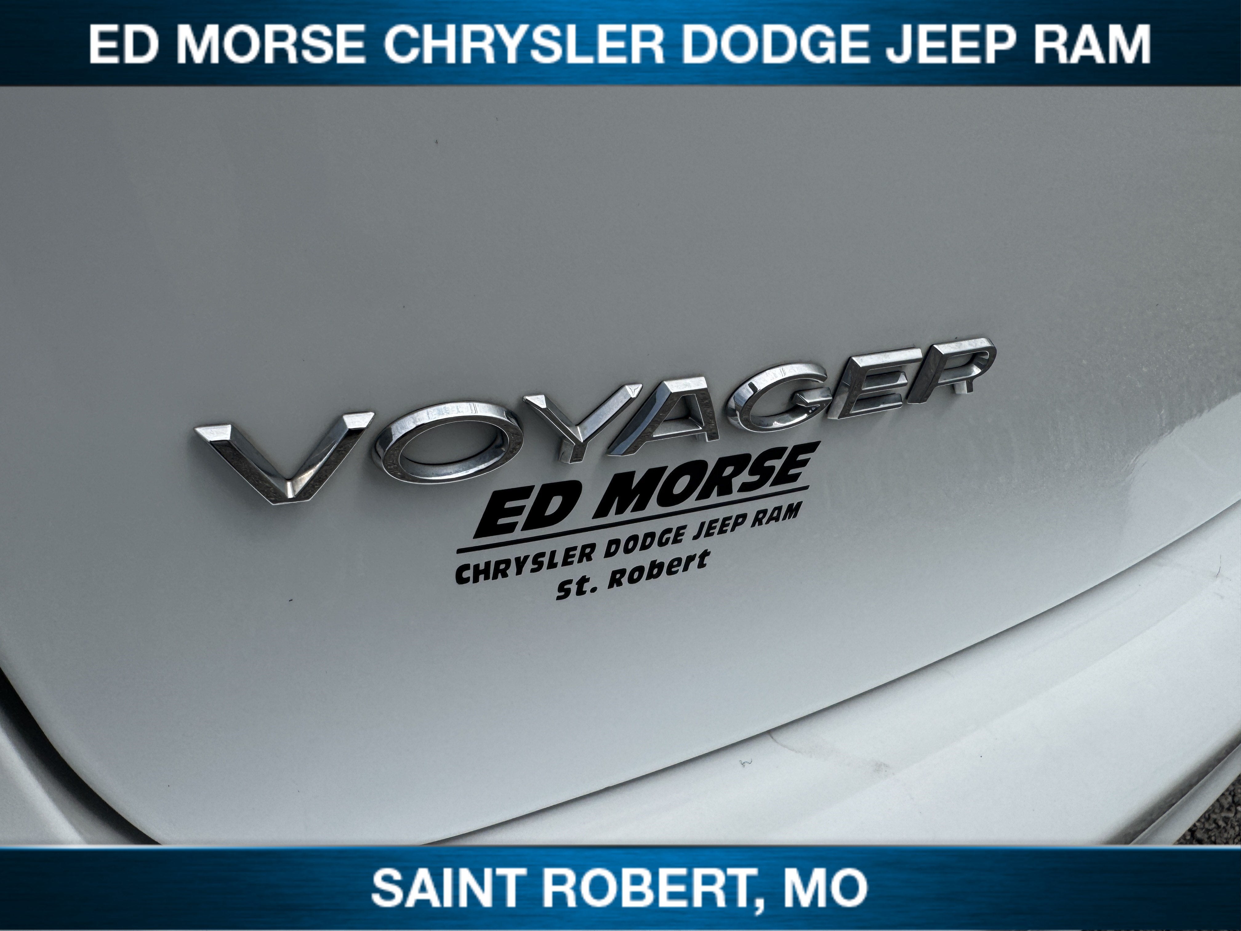 2023 Chrysler Voyager LX