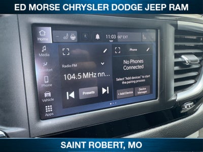2023 Chrysler Voyager LX