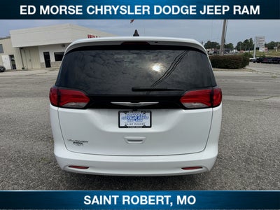 2023 Chrysler Voyager LX