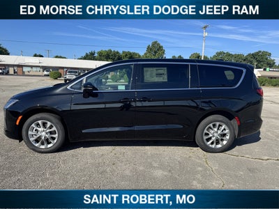 2027 Chrysler Pacifica Select