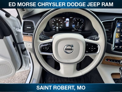 2022 Volvo XC90 Momentum