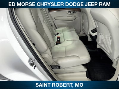 2022 Volvo XC90 Momentum