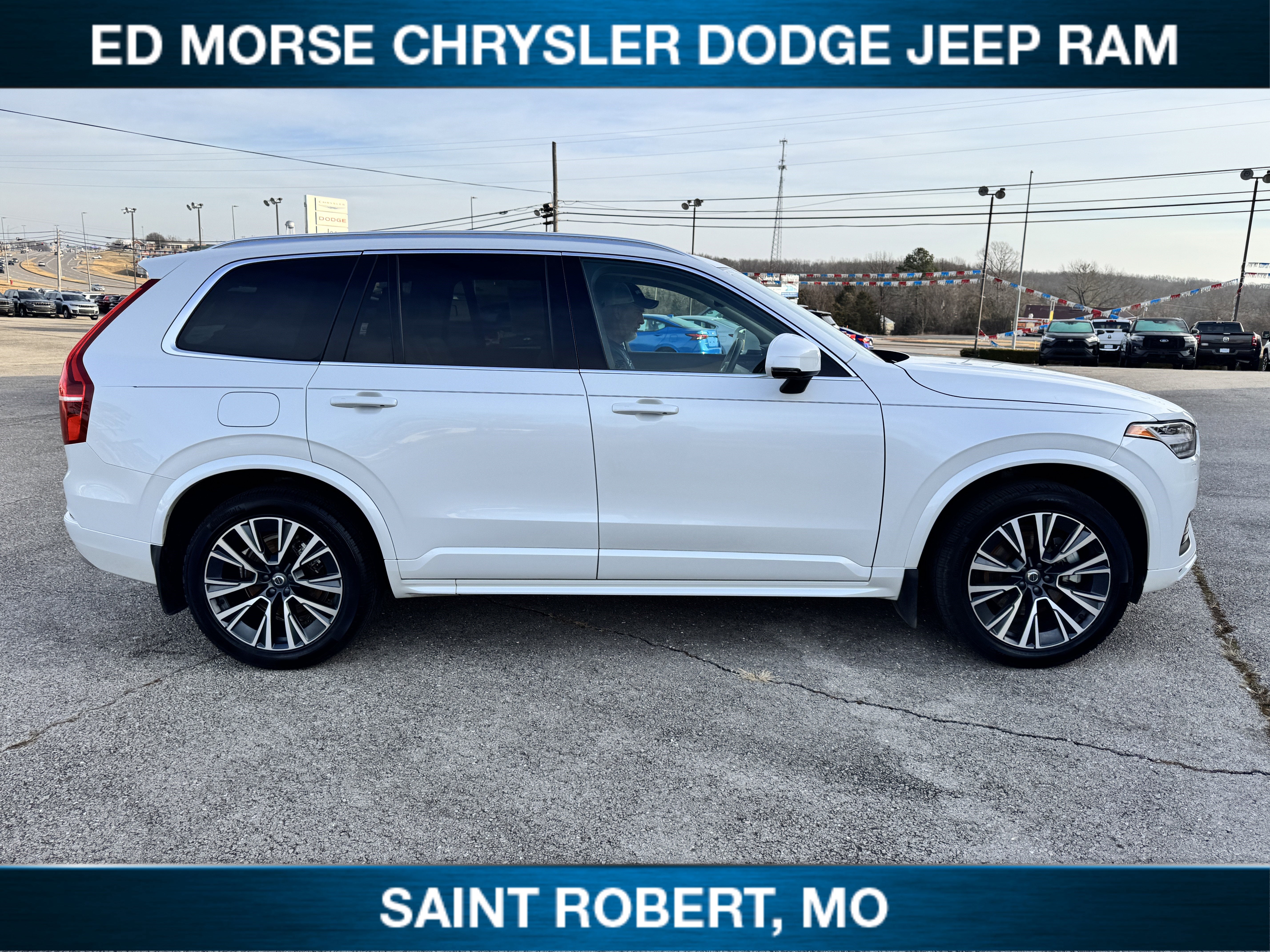 2022 Volvo XC90 Momentum