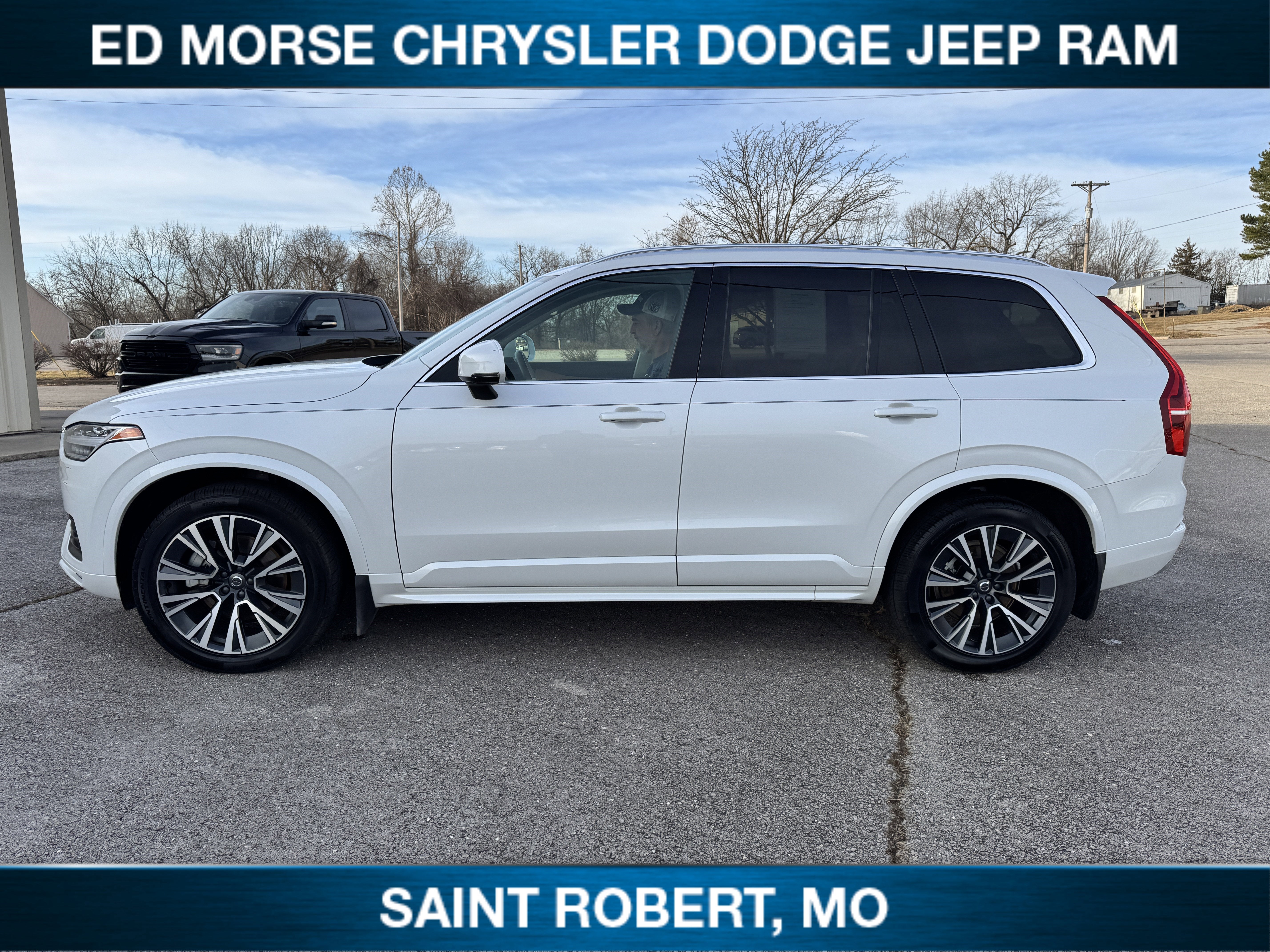 2022 Volvo XC90 Momentum