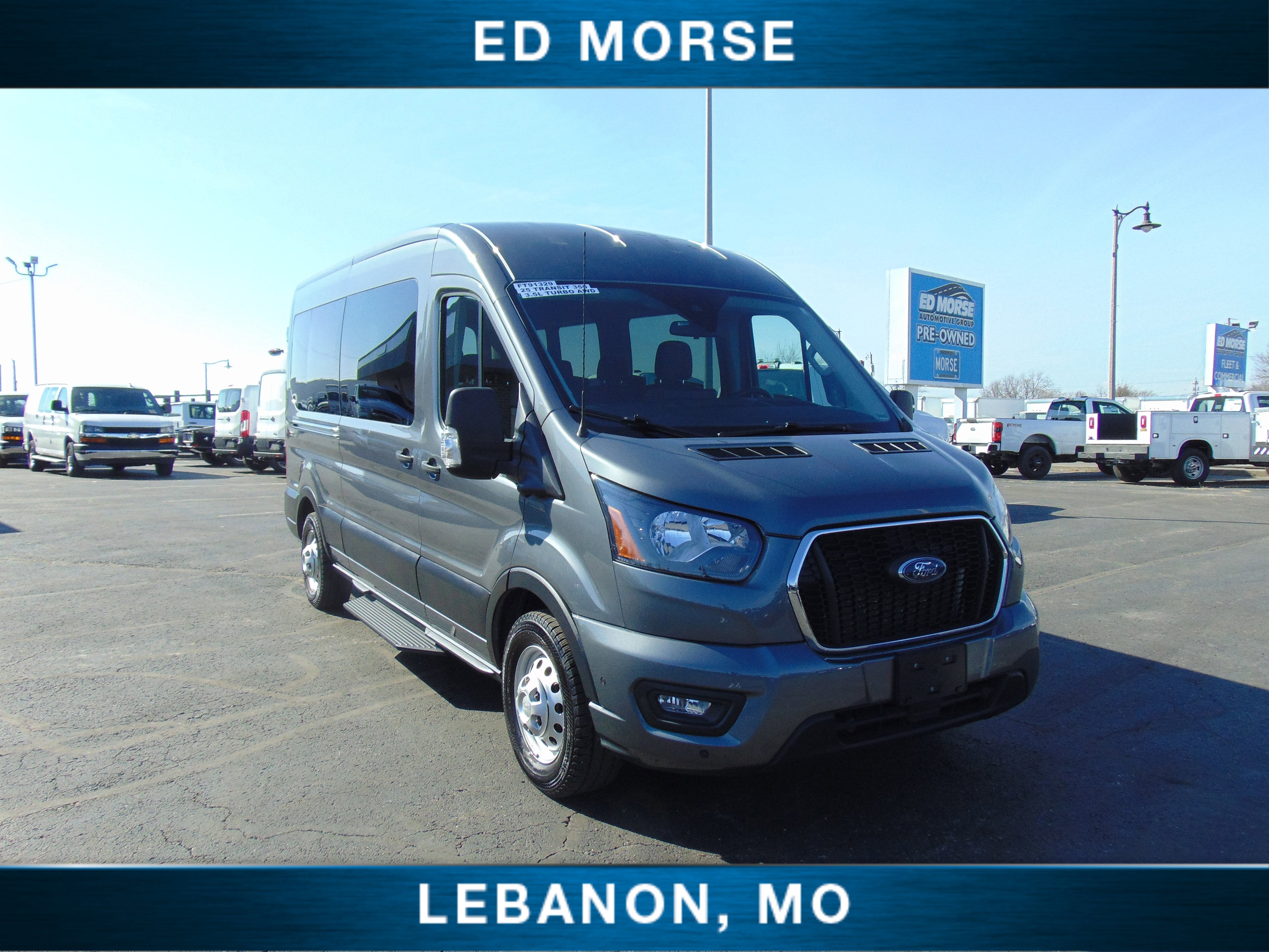 2025 Ford Transit Passenger Wagon XLT