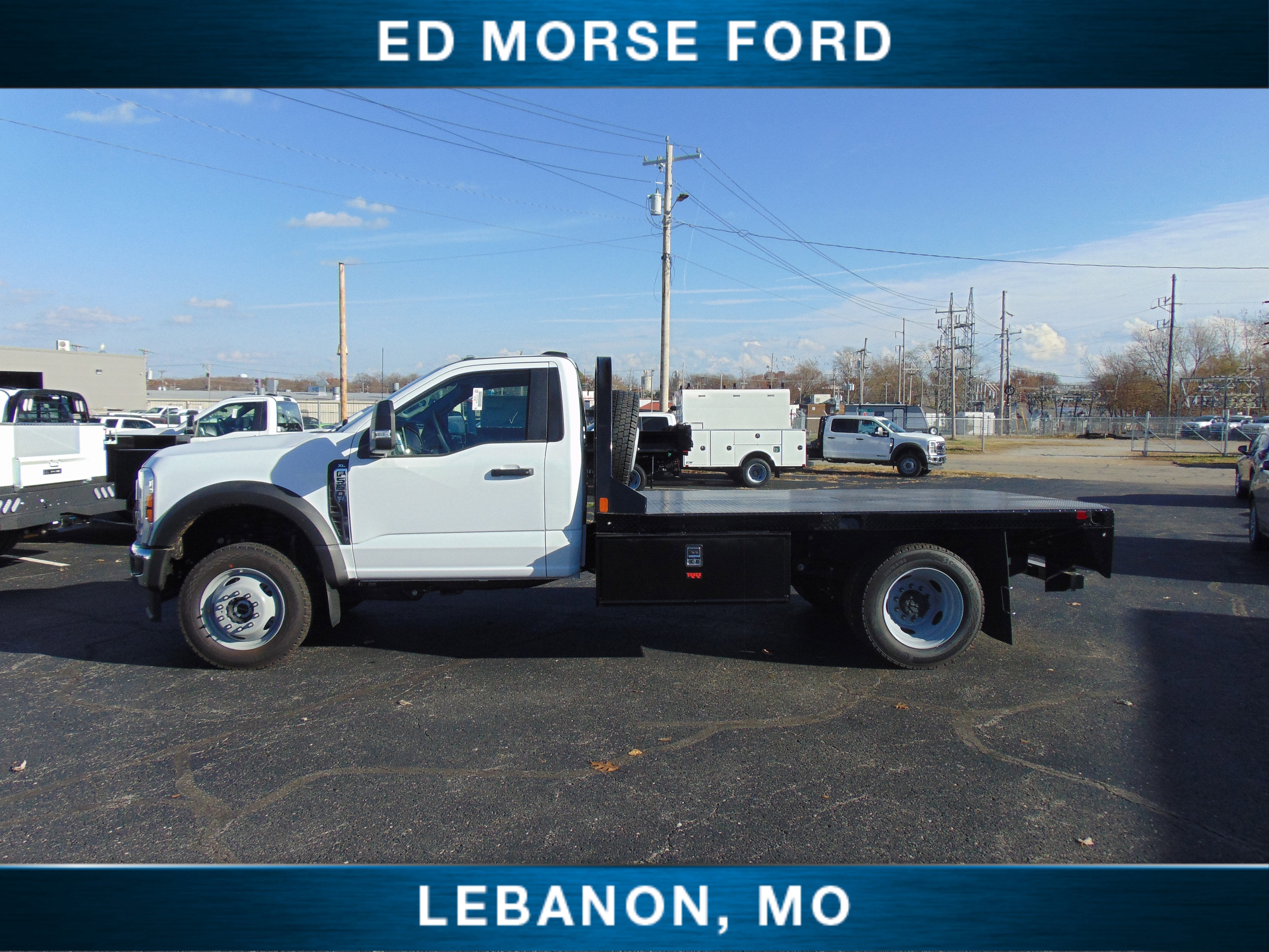 2025 Ford Super Duty F-550 DRW CM Flatbed Gooseneck