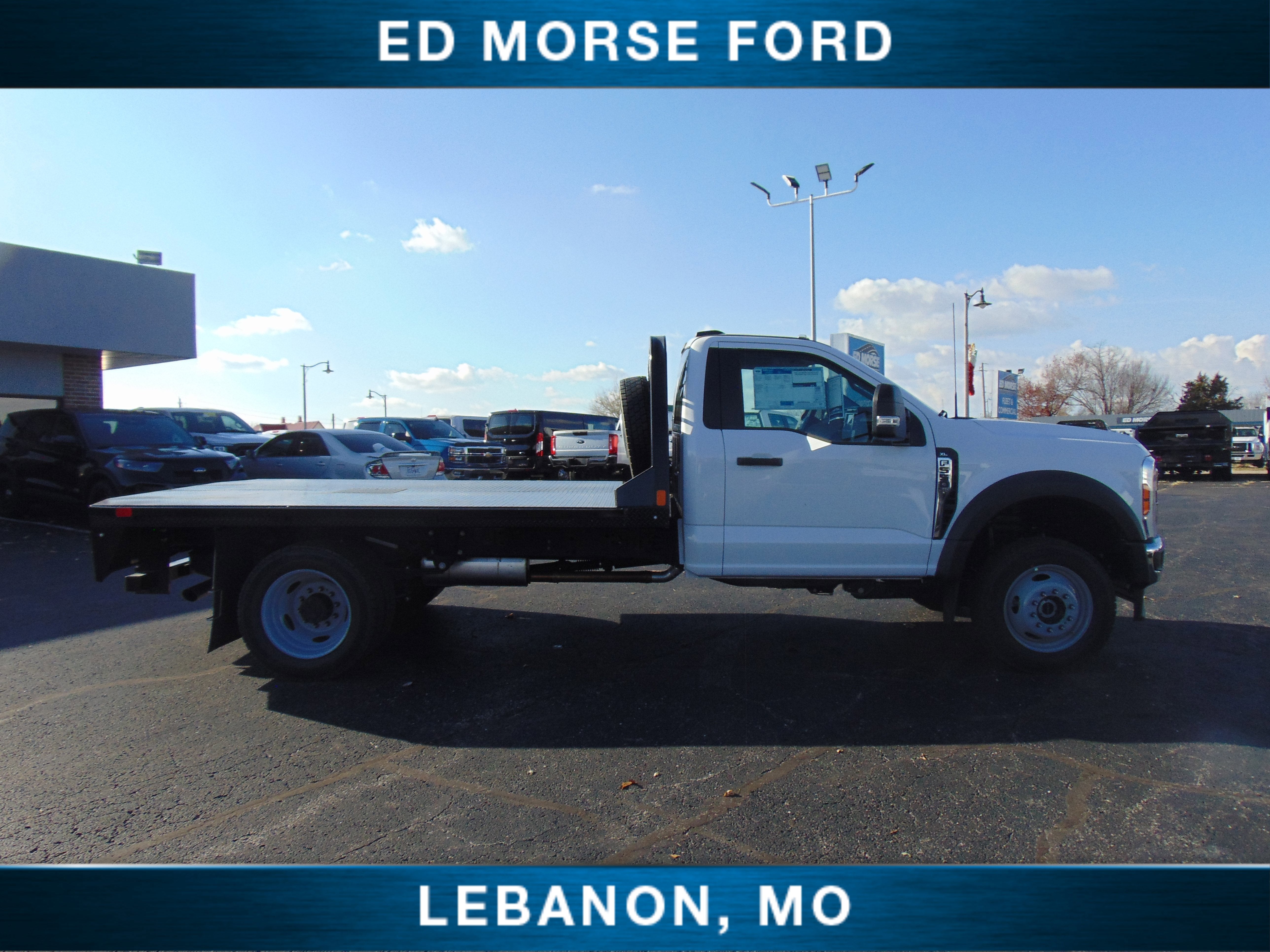 2025 Ford Super Duty F-550 DRW CM Flatbed Gooseneck