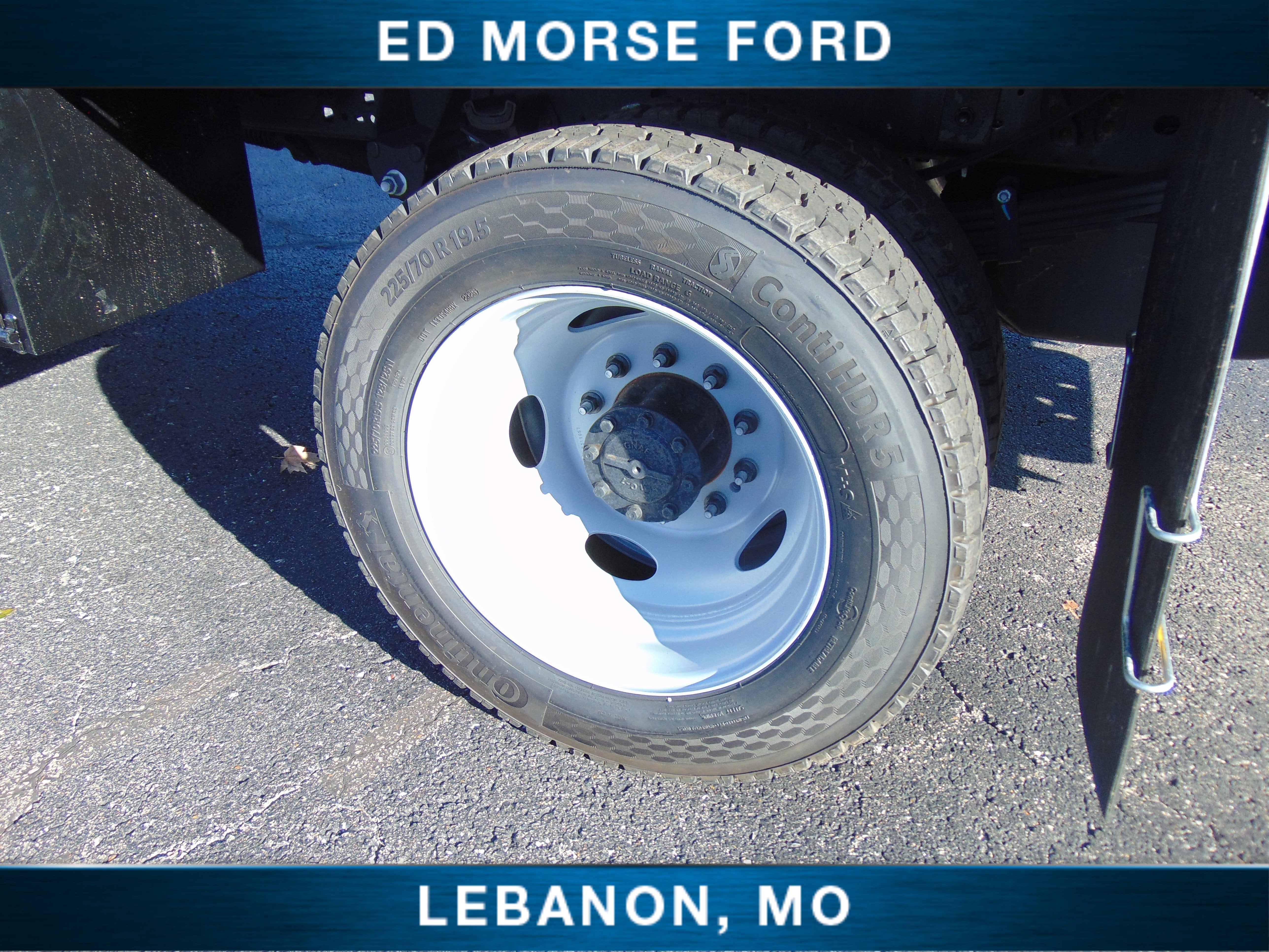 2025 Ford Super Duty F-550 DRW CM Flatbed Gooseneck