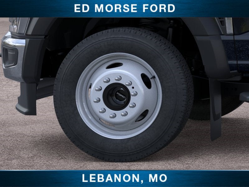 2026 Ford Super Duty F-550 DRW chassis