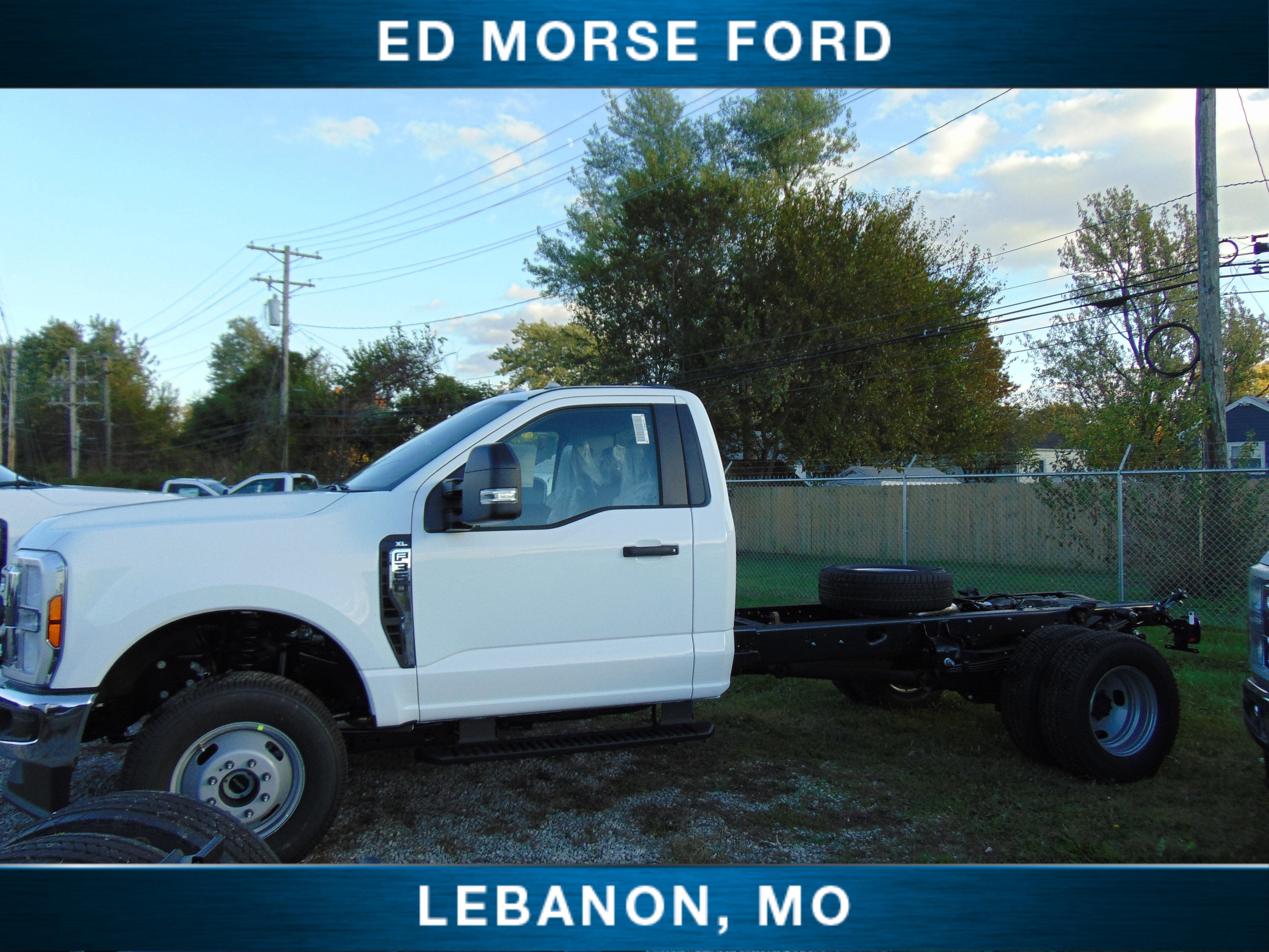 2026 Ford Super Duty F-350 DRW XL chassis