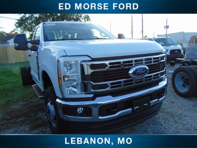 2026 Ford Super Duty F-350 DRW XL chassis