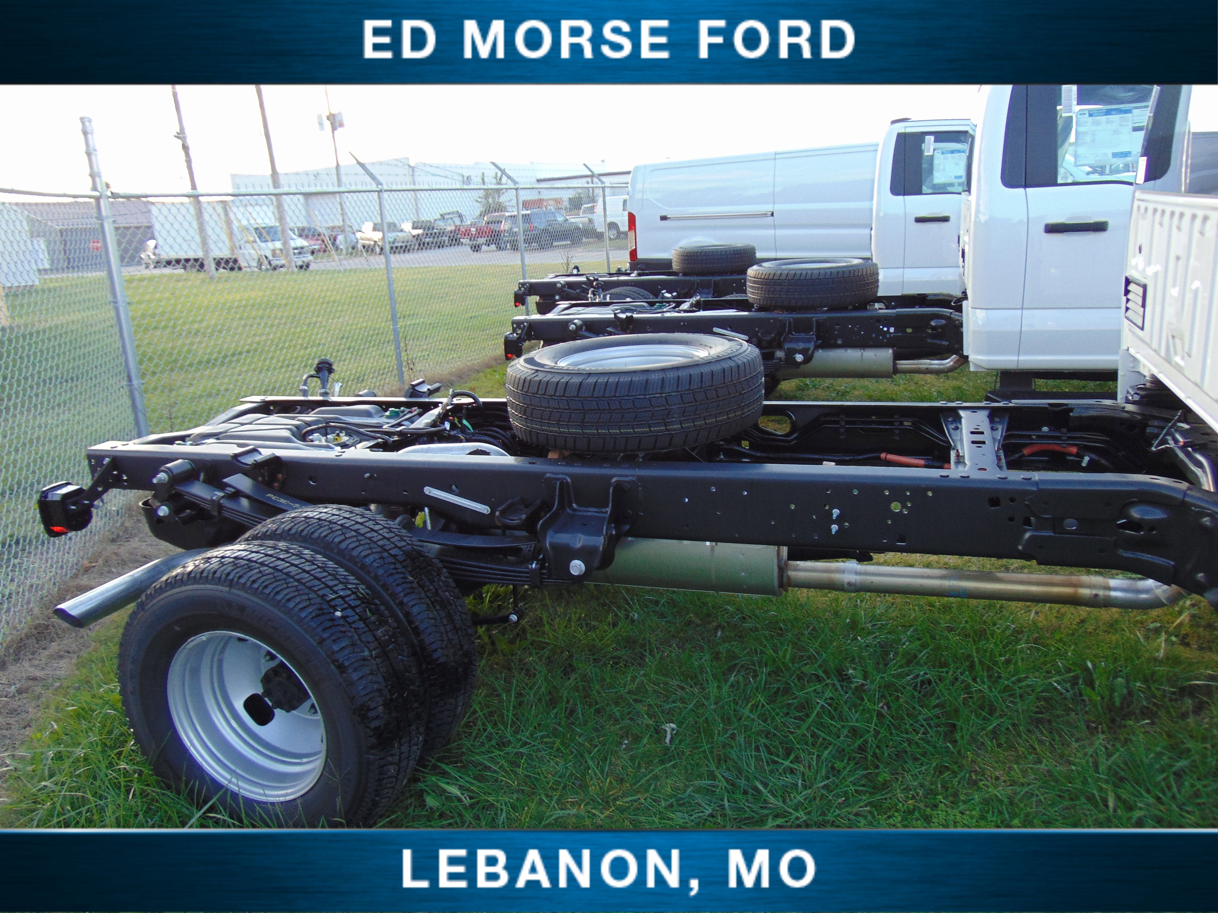 2026 Ford Super Duty F-350 DRW XL chassis