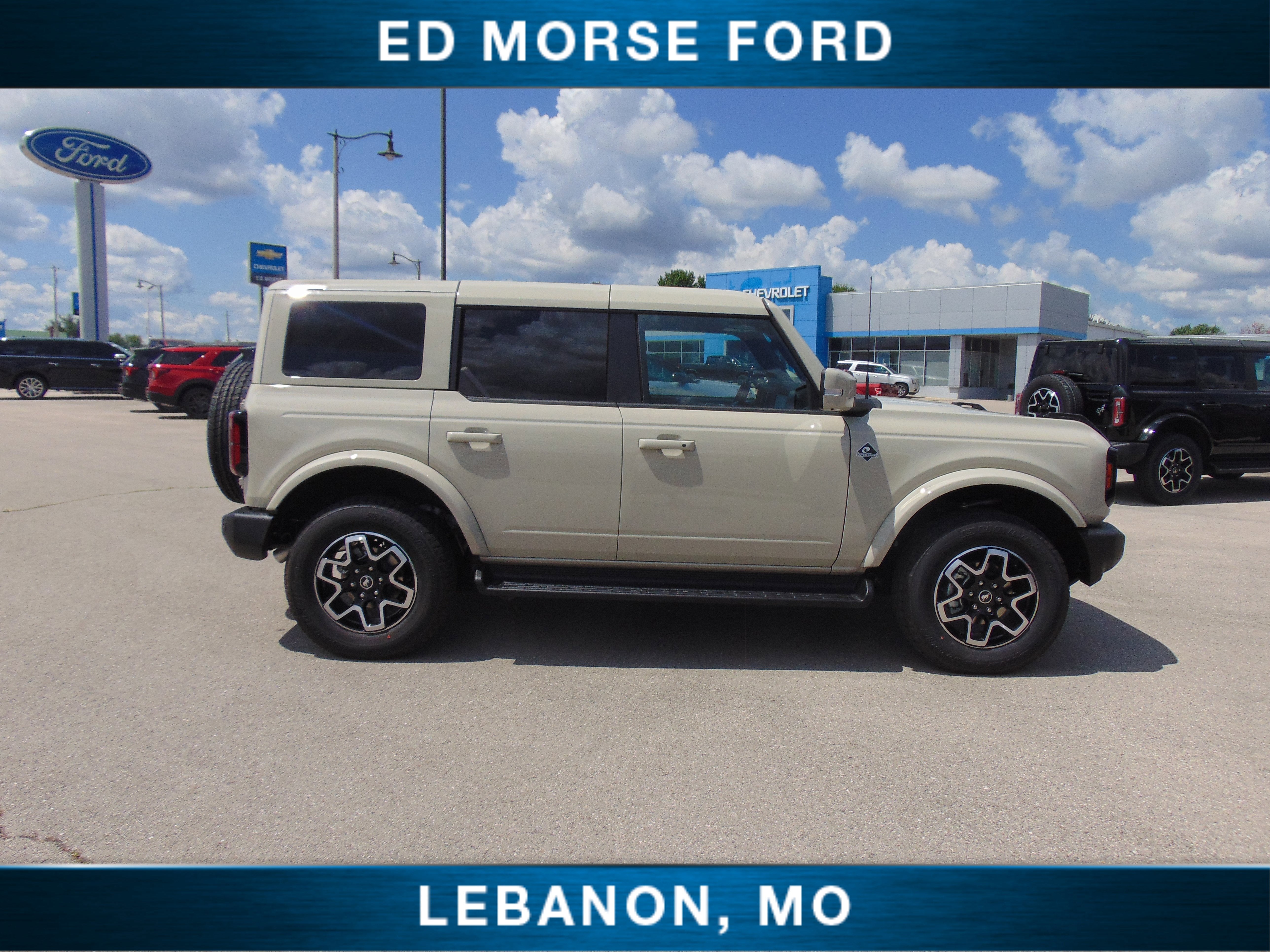 2025 Ford Bronco Outer Banks