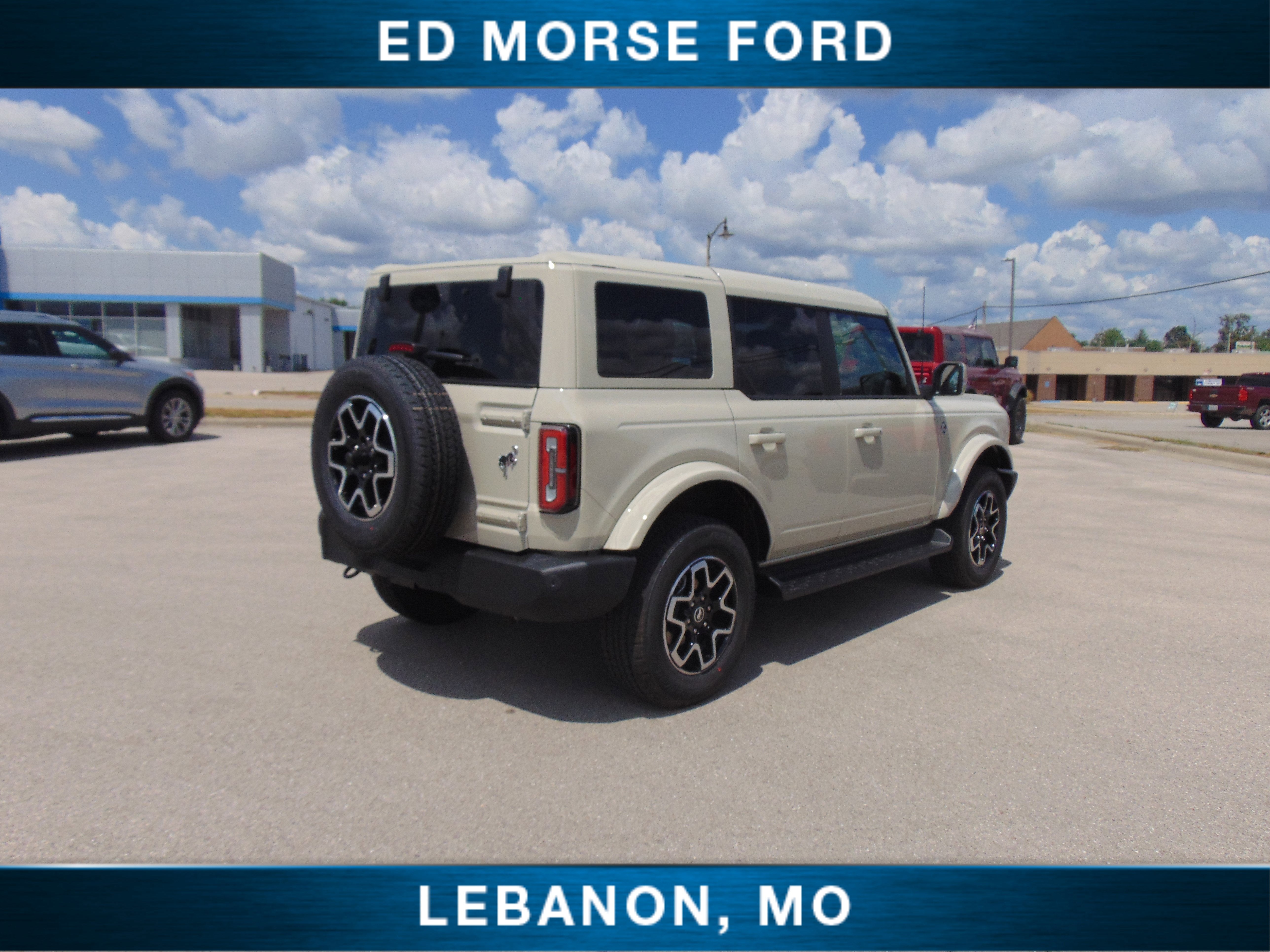 2025 Ford Bronco Outer Banks