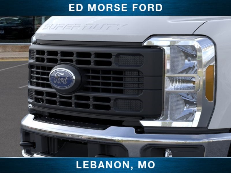 2026 Ford Super Duty F-350 SRW Tommy Lift Gate & Ladder Rack