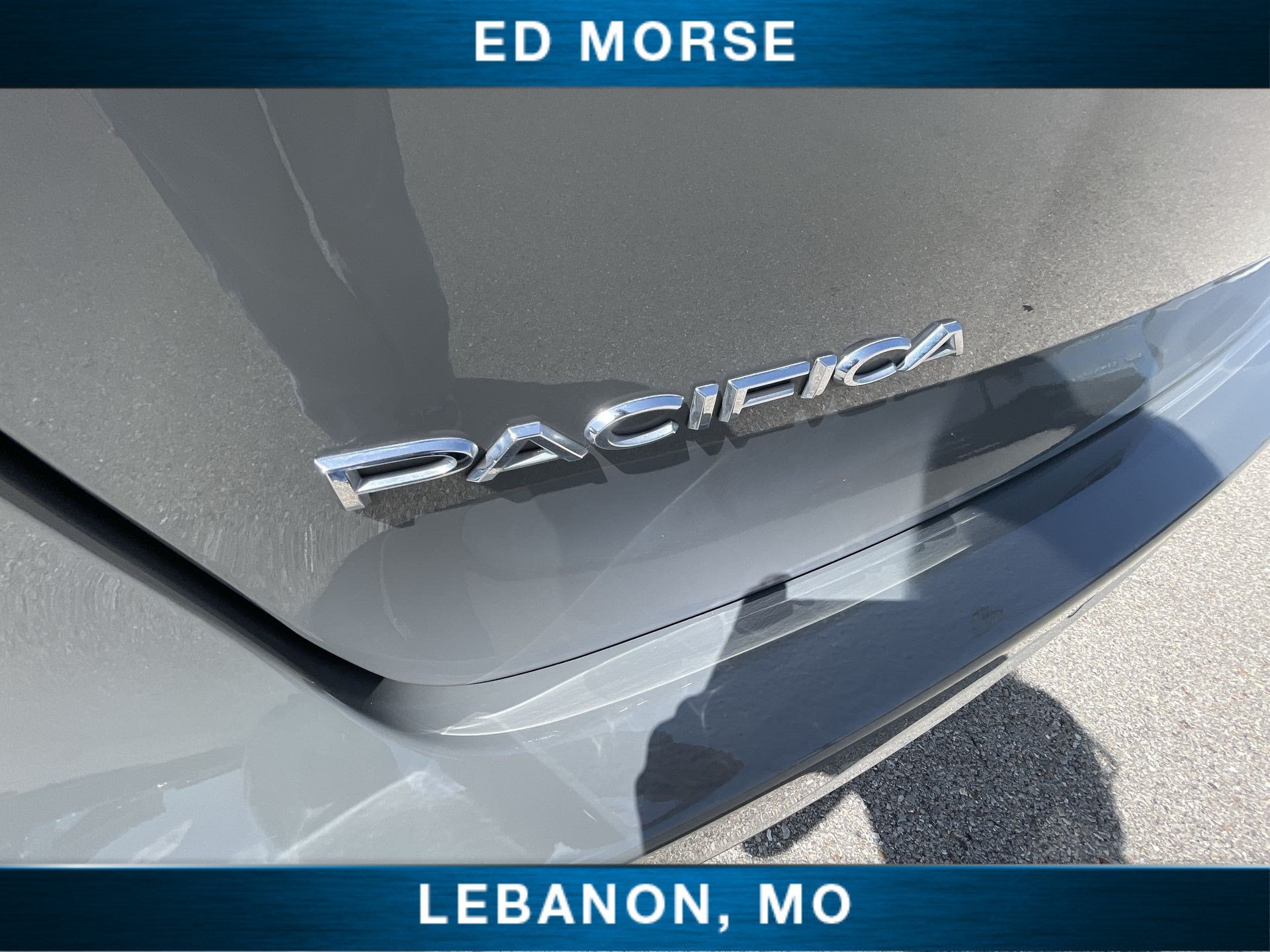 2025 Chrysler Pacifica Select