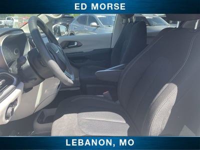2024 Chrysler Voyager LX