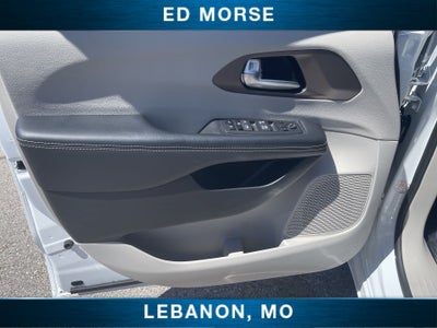 2024 Chrysler Voyager LX