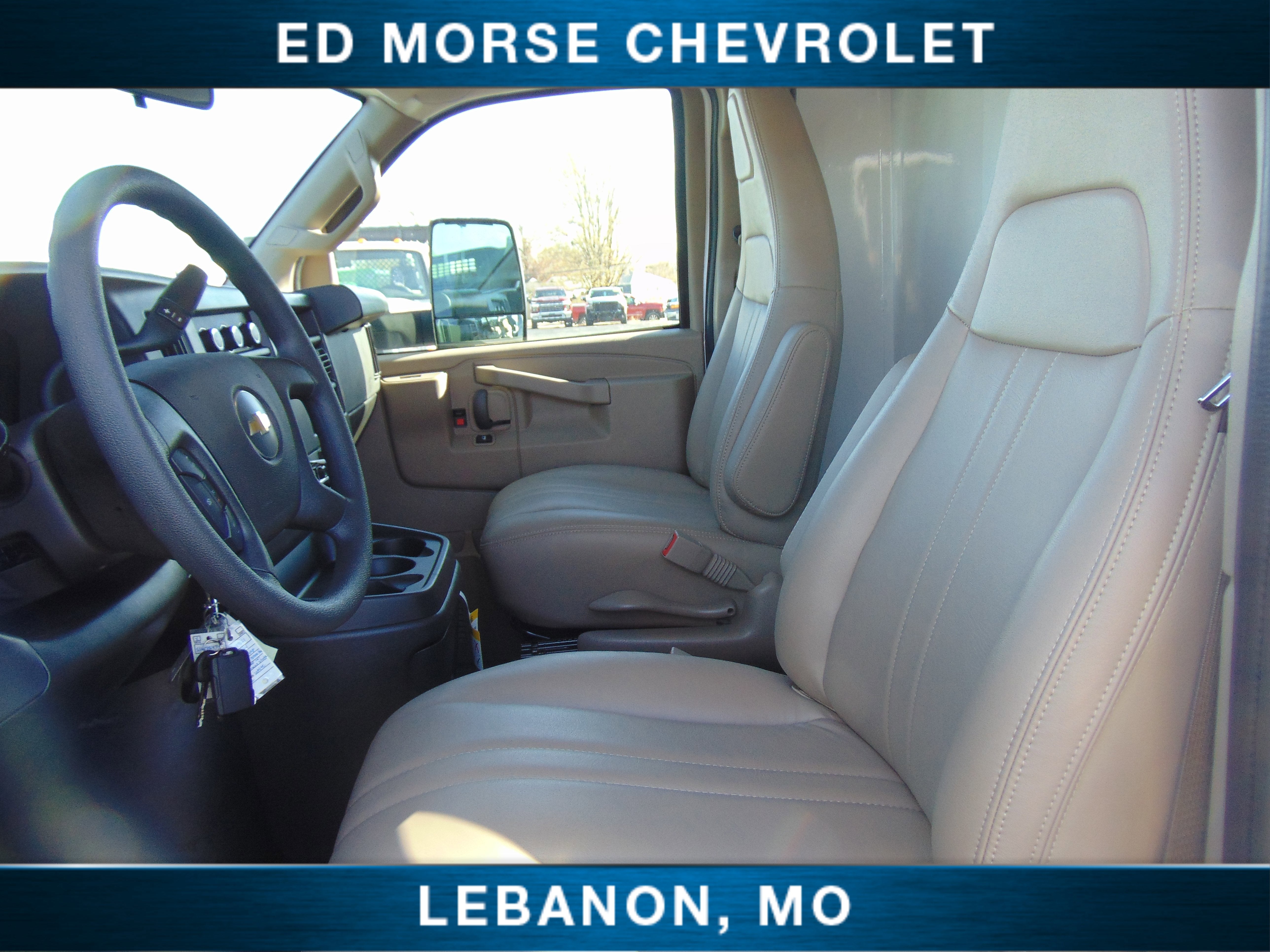 2025 Chevrolet Express Cutaway 3500 1WT