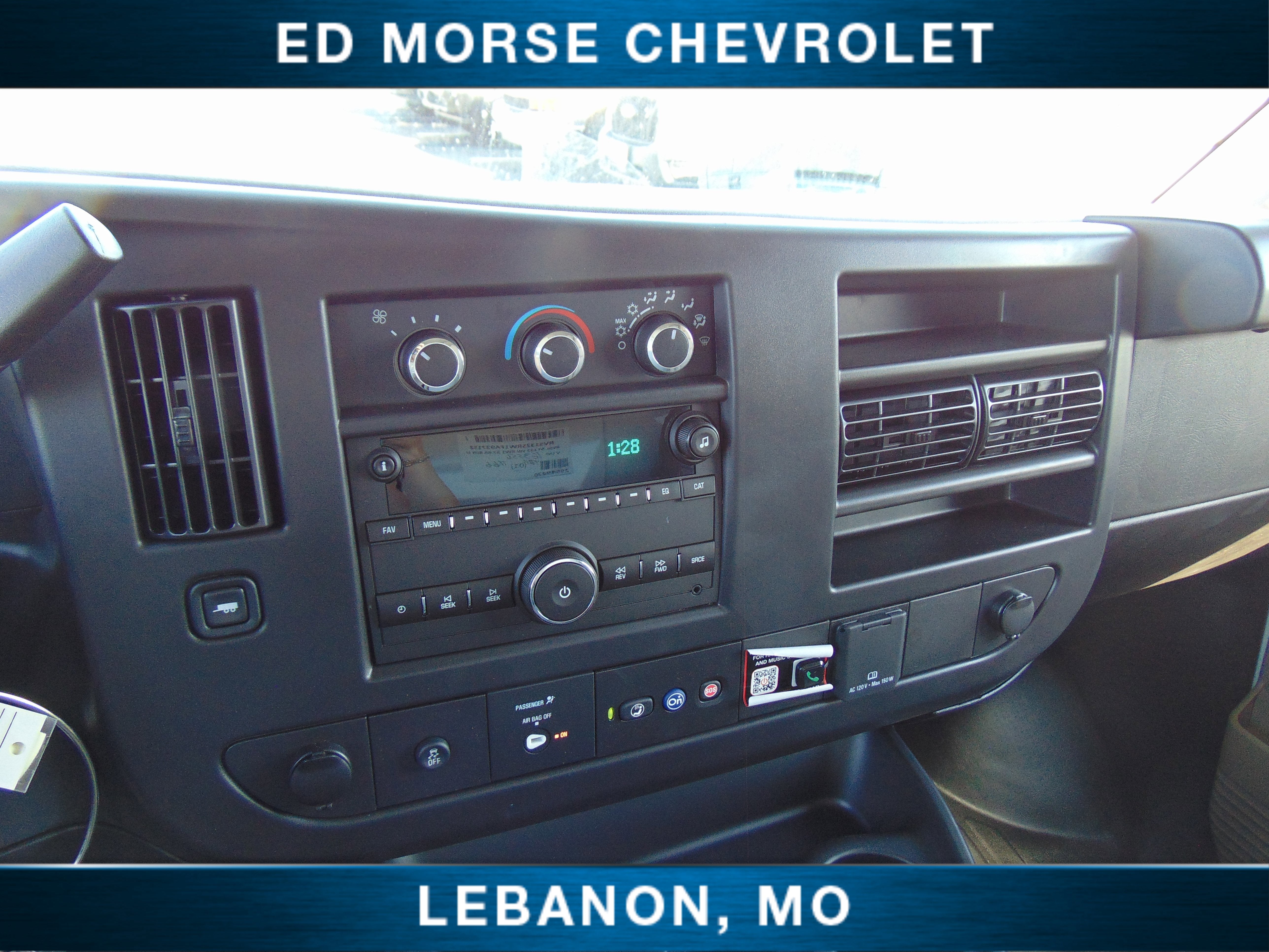 2025 Chevrolet Express Cutaway 3500 1WT