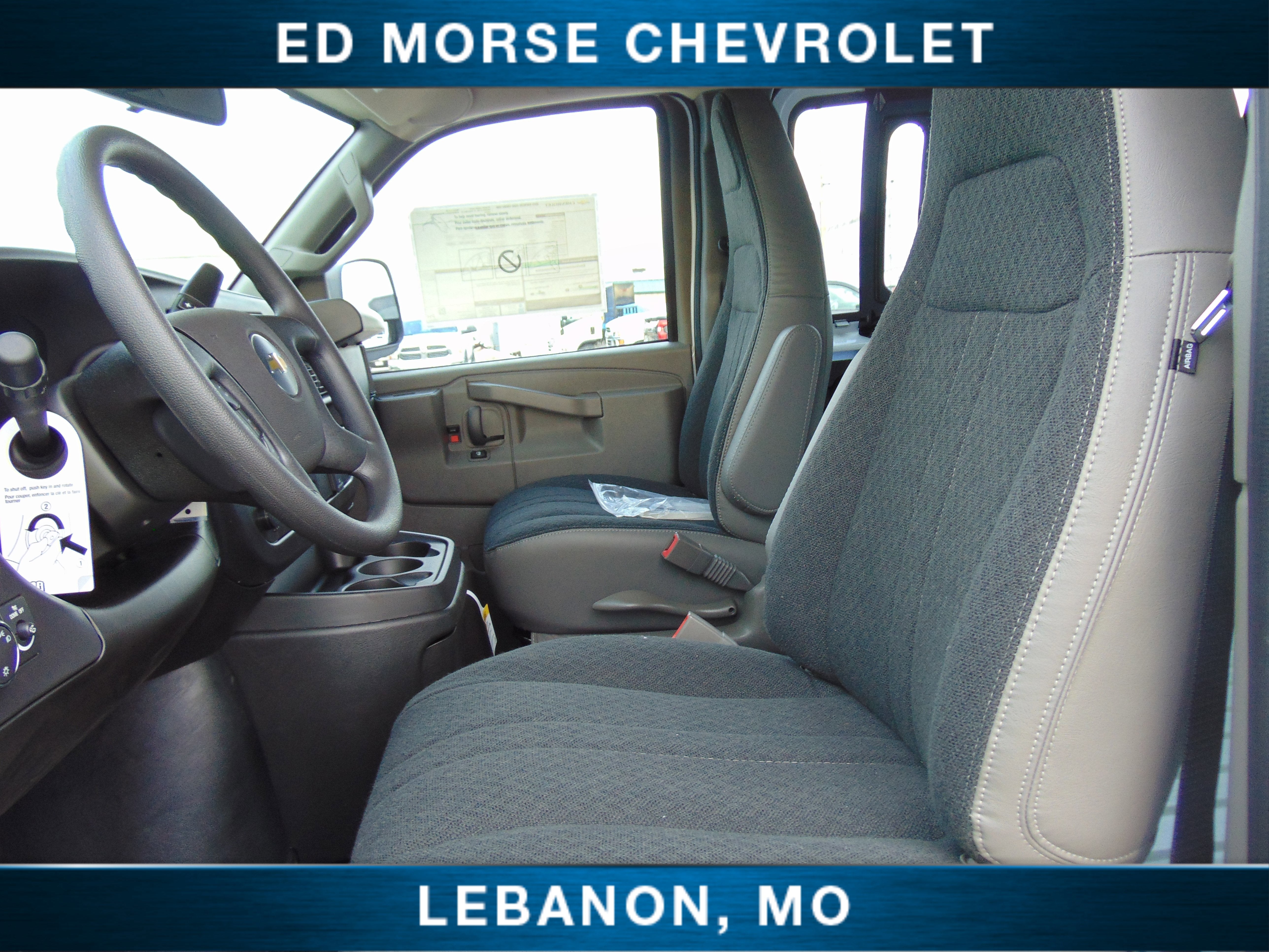 2025 Chevrolet Express Cargo WT