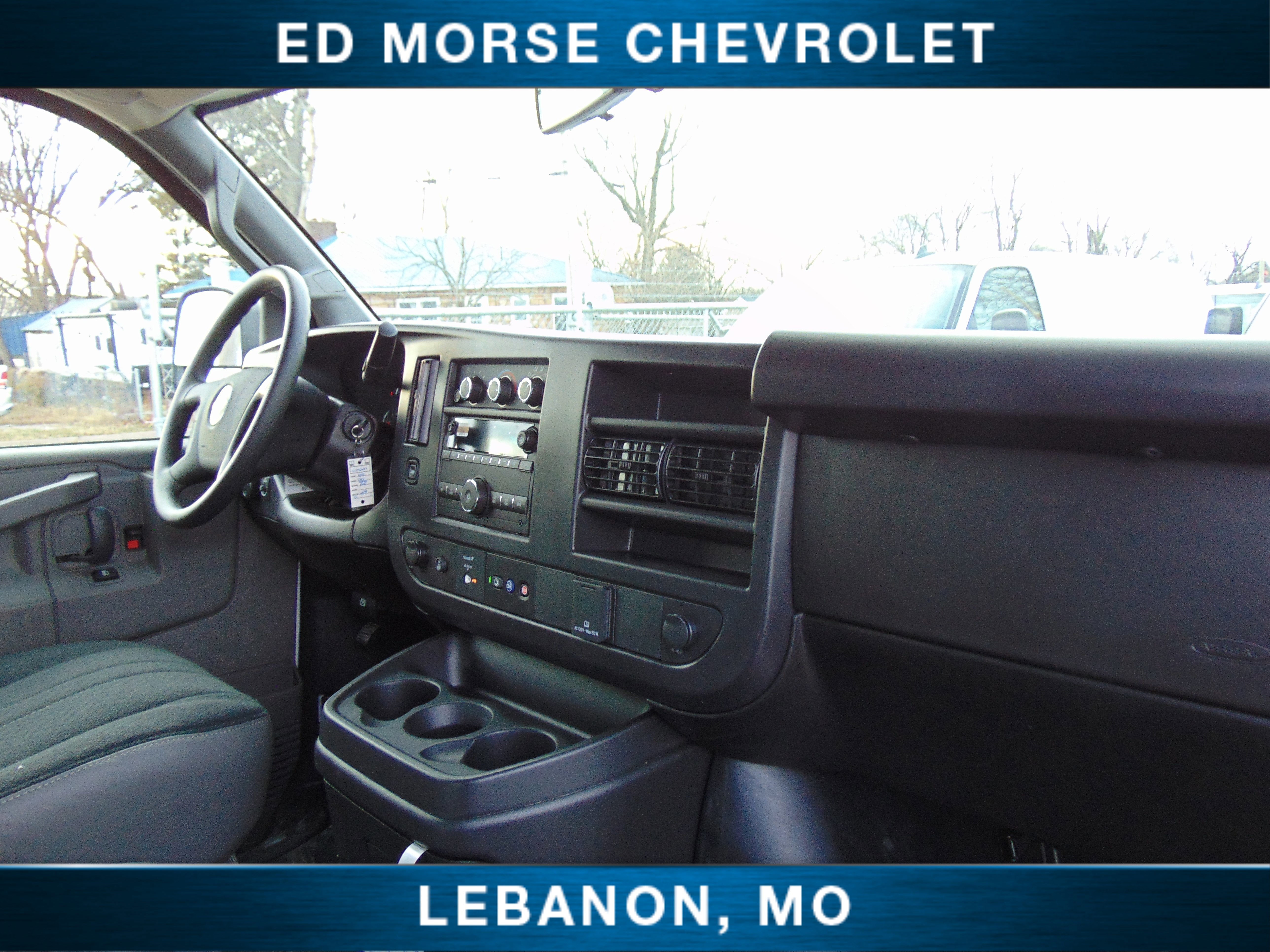 2025 Chevrolet Express Cargo WT