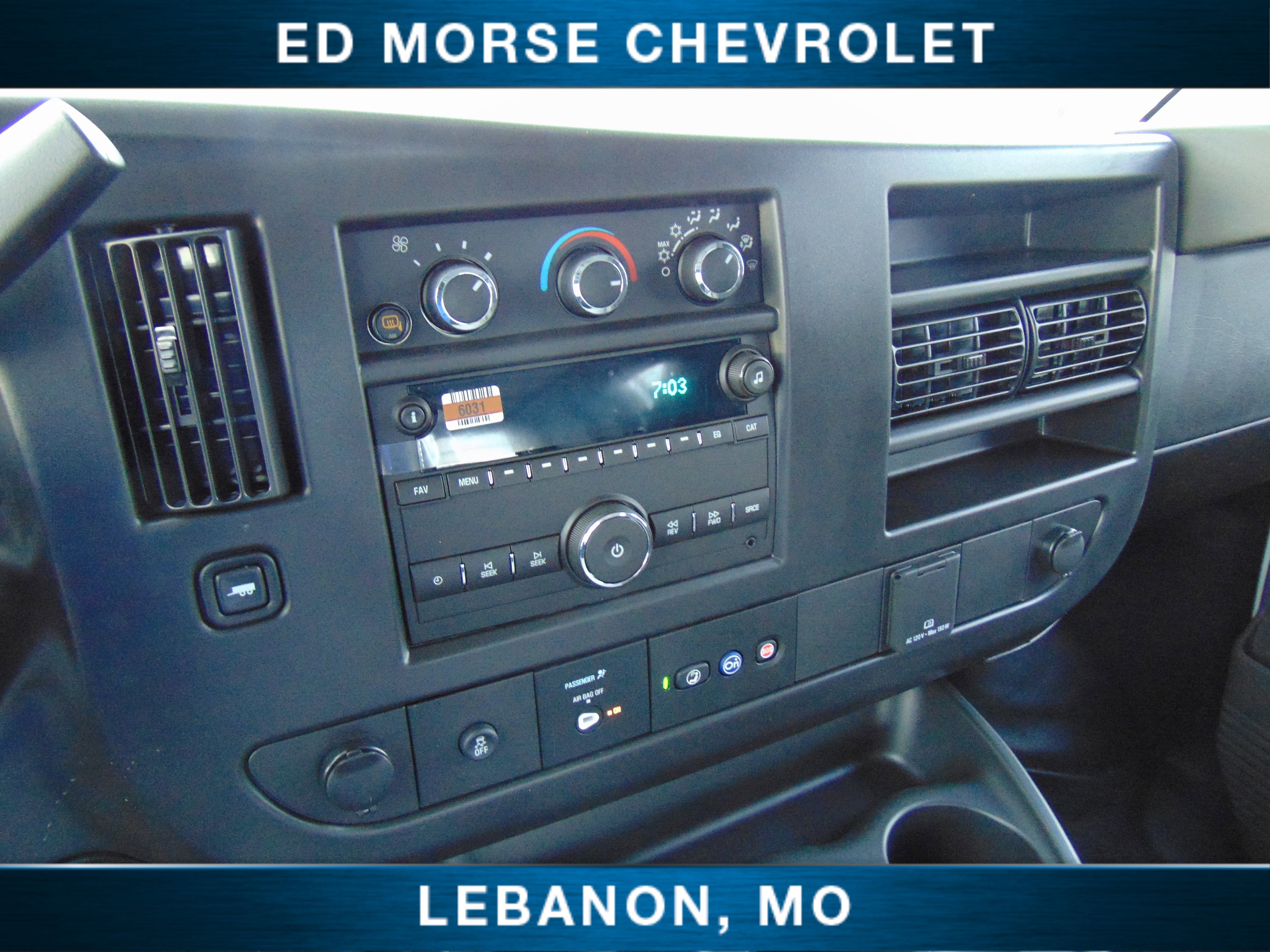 2025 Chevrolet Express Cargo WT