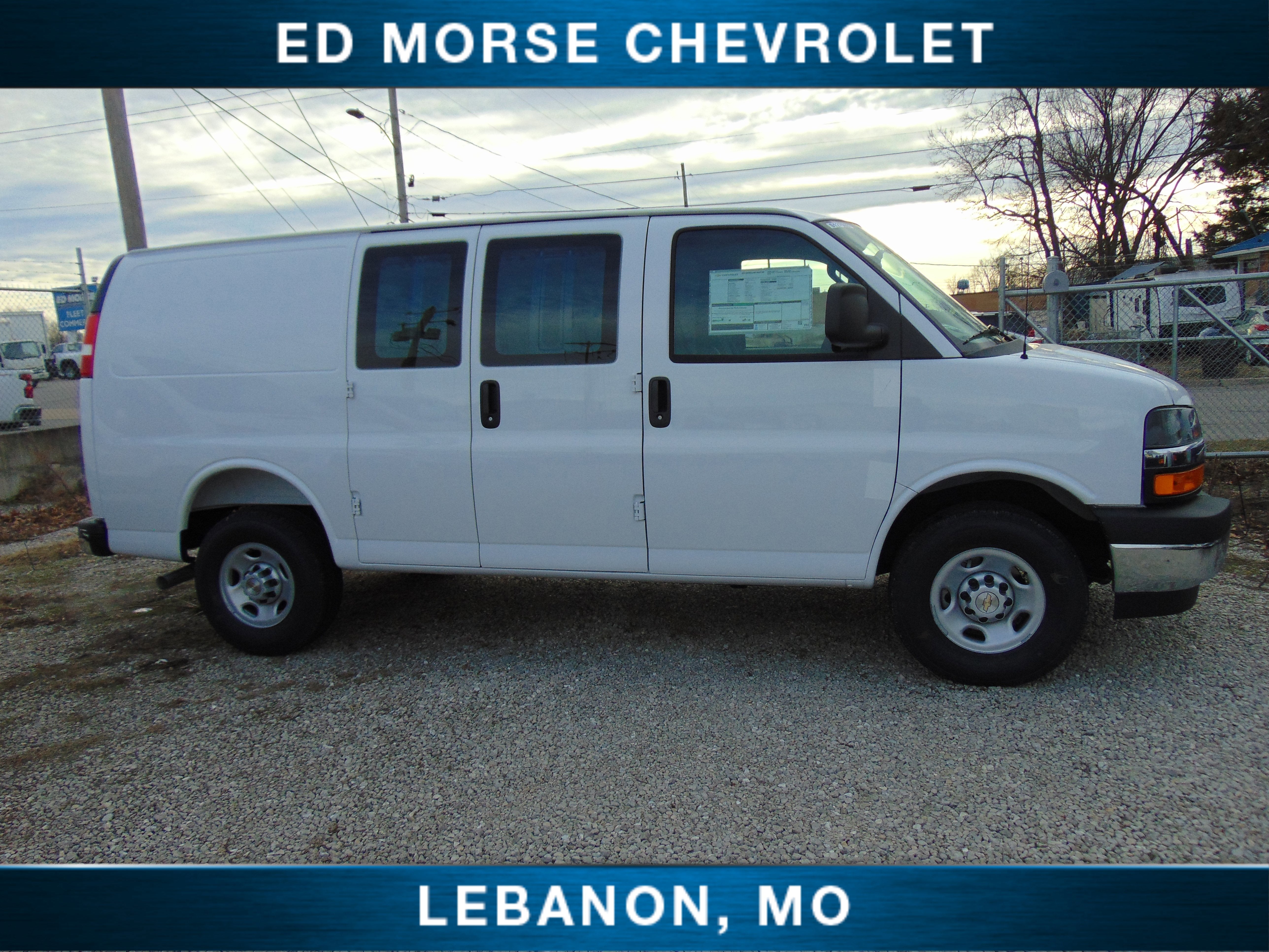 2025 Chevrolet Express Cargo WT