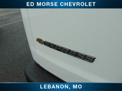2025 Chevrolet Express Cargo WT