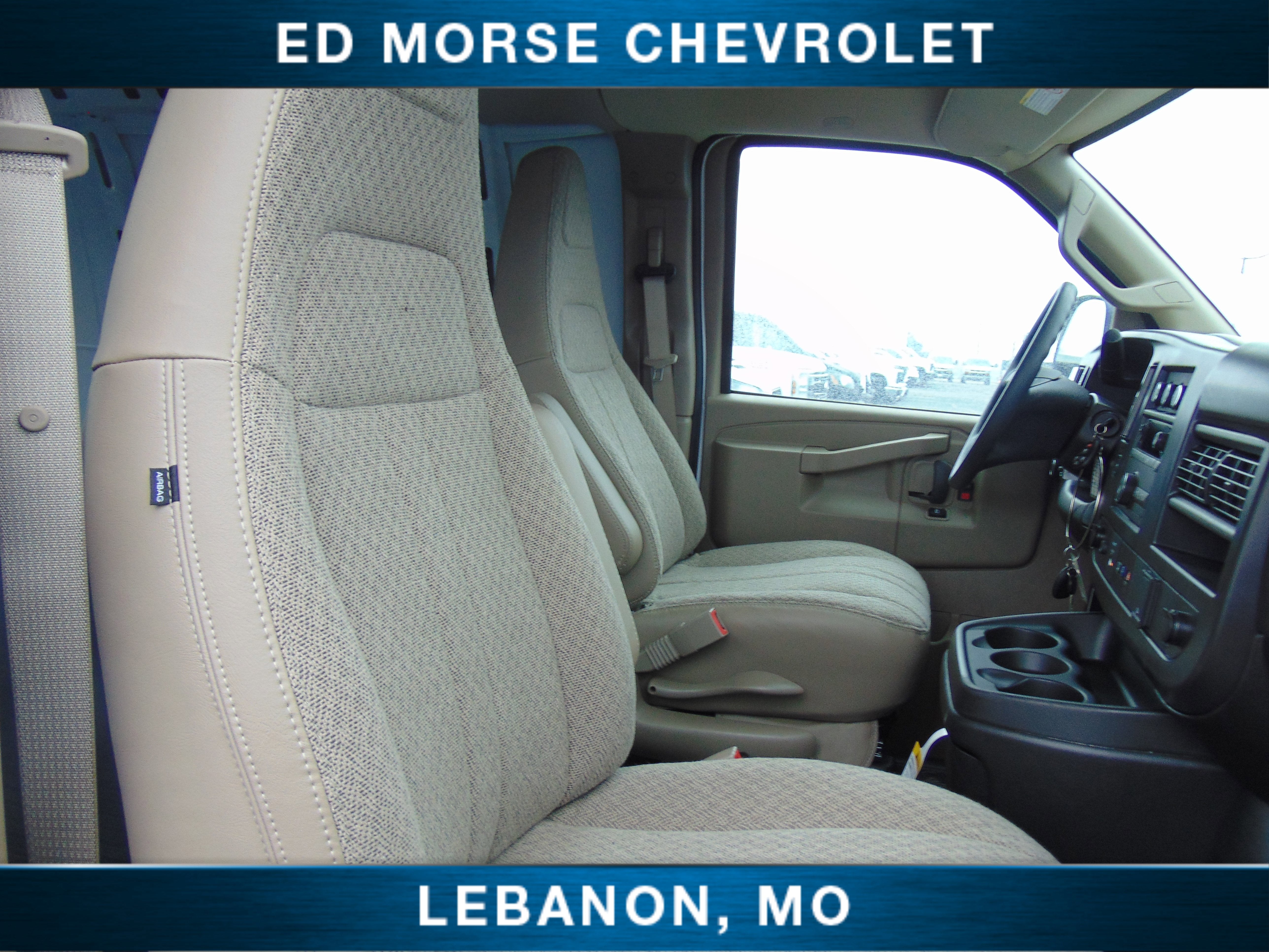 2025 Chevrolet Express Cargo WT