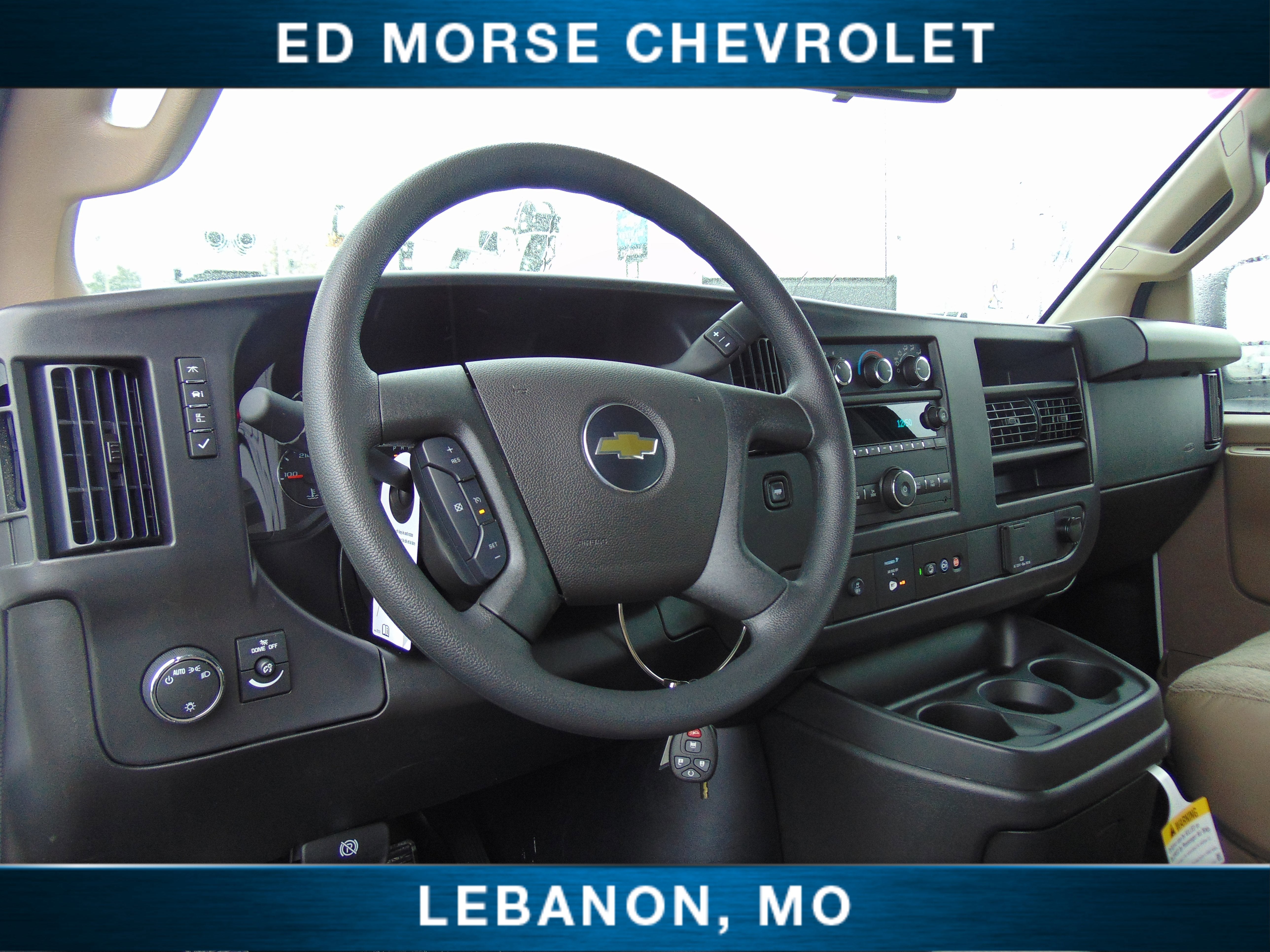 2025 Chevrolet Express Cargo WT