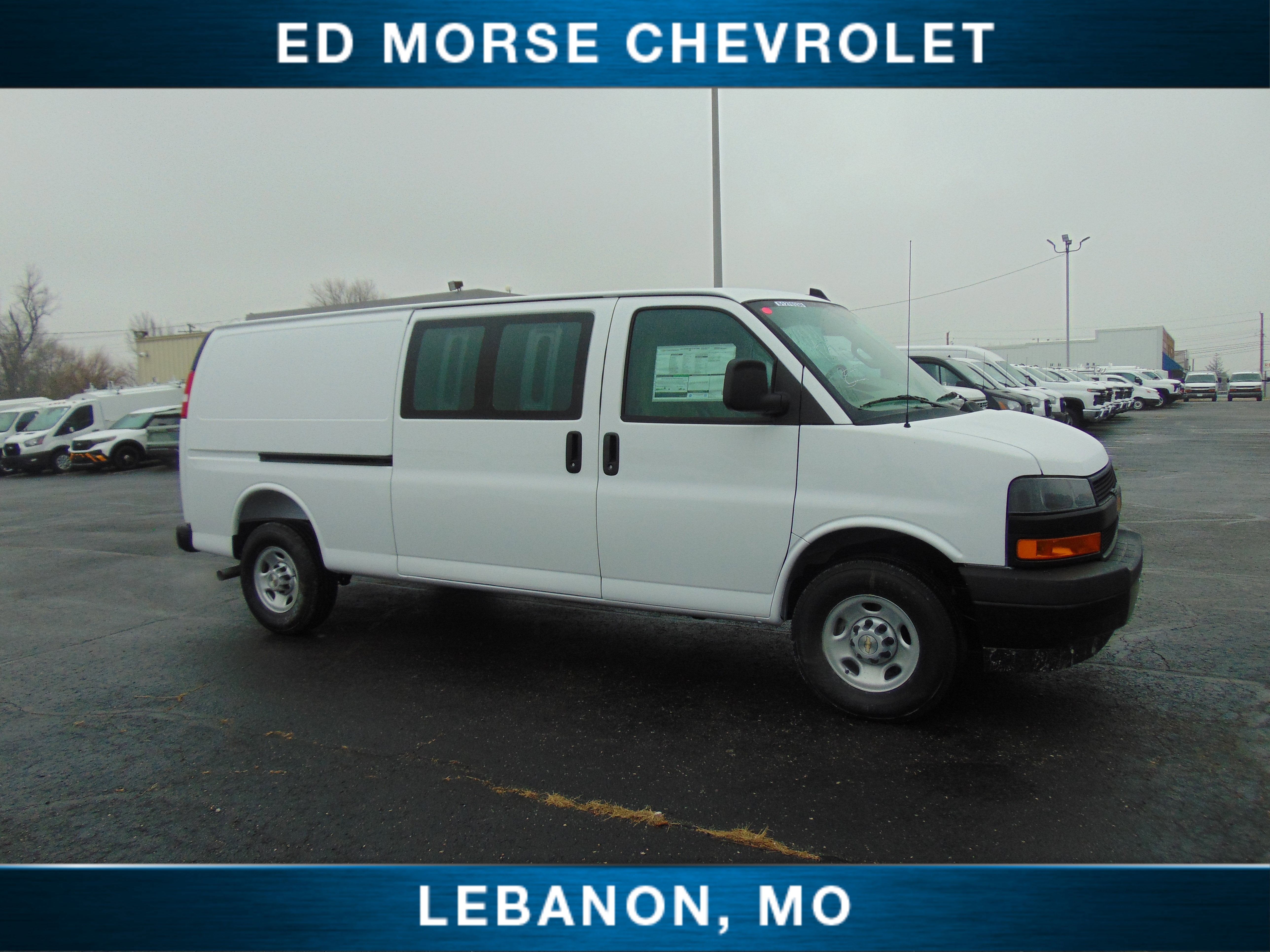 2025 Chevrolet Express Cargo WT