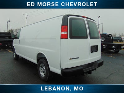 2025 Chevrolet Express Cargo WT