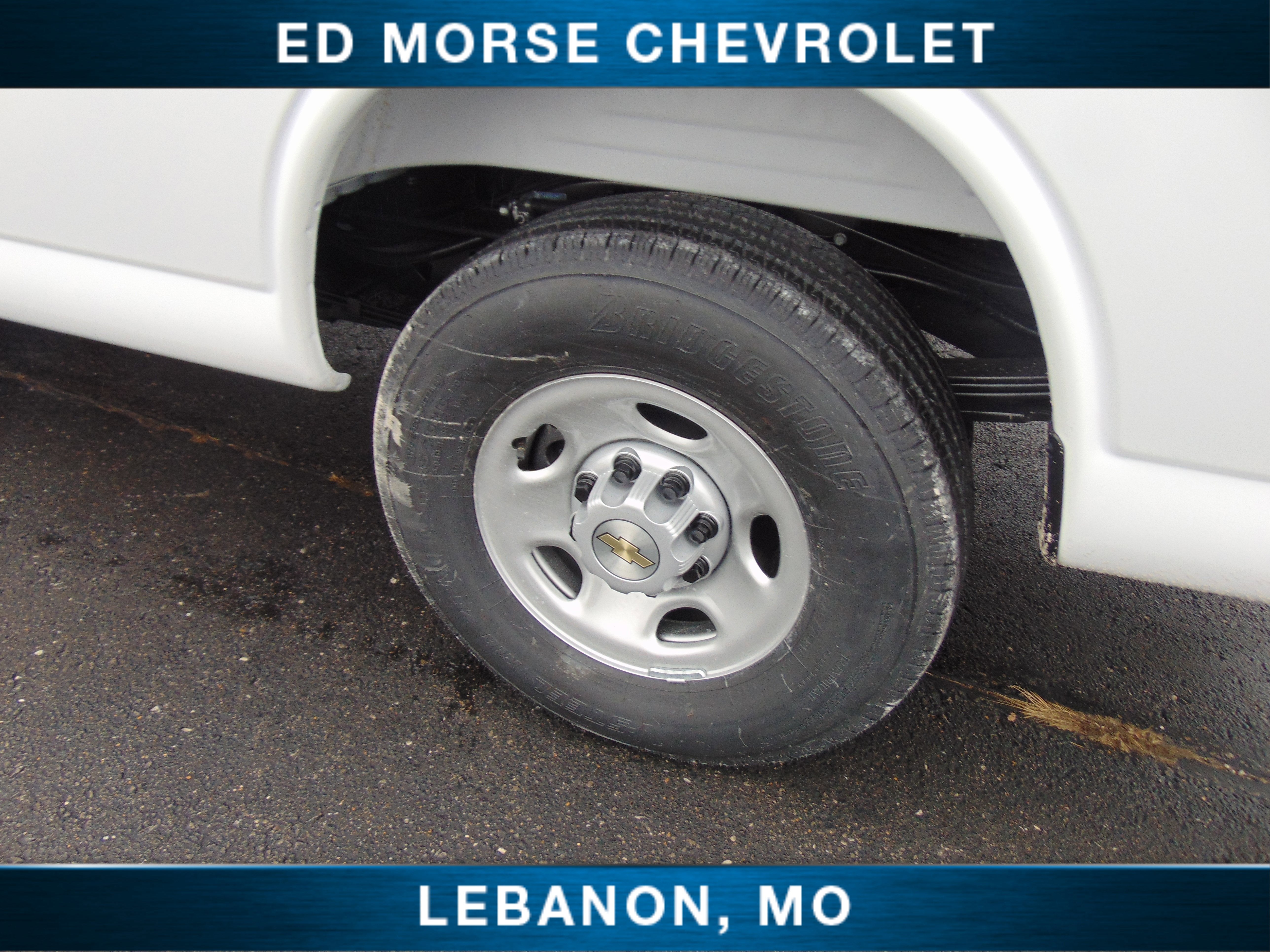 2025 Chevrolet Express Cargo WT