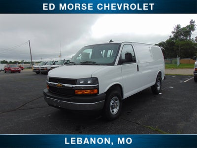 2025 Chevrolet Express Cargo WT