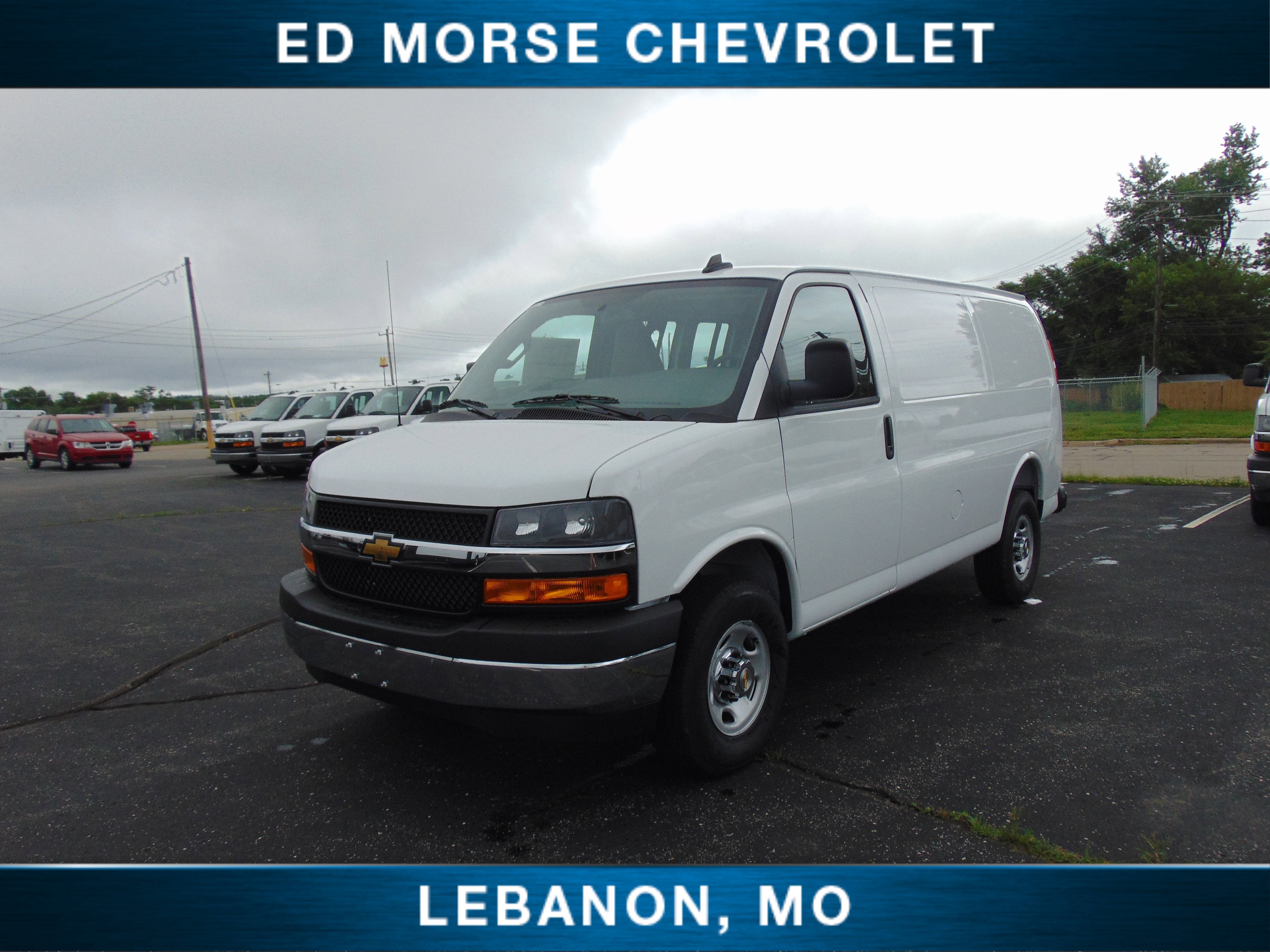2025 Chevrolet Express Cargo WT