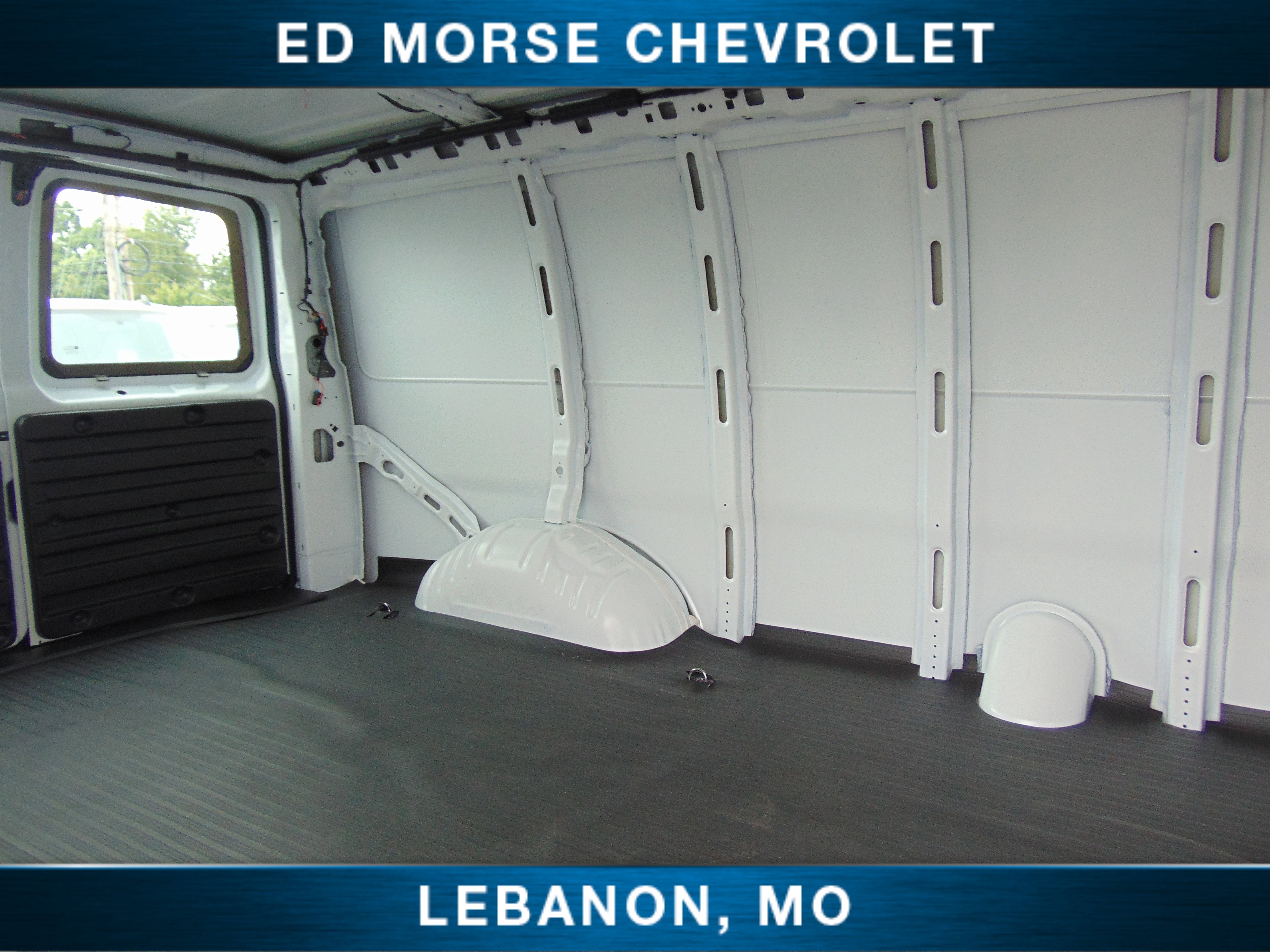 2025 Chevrolet Express Cargo WT