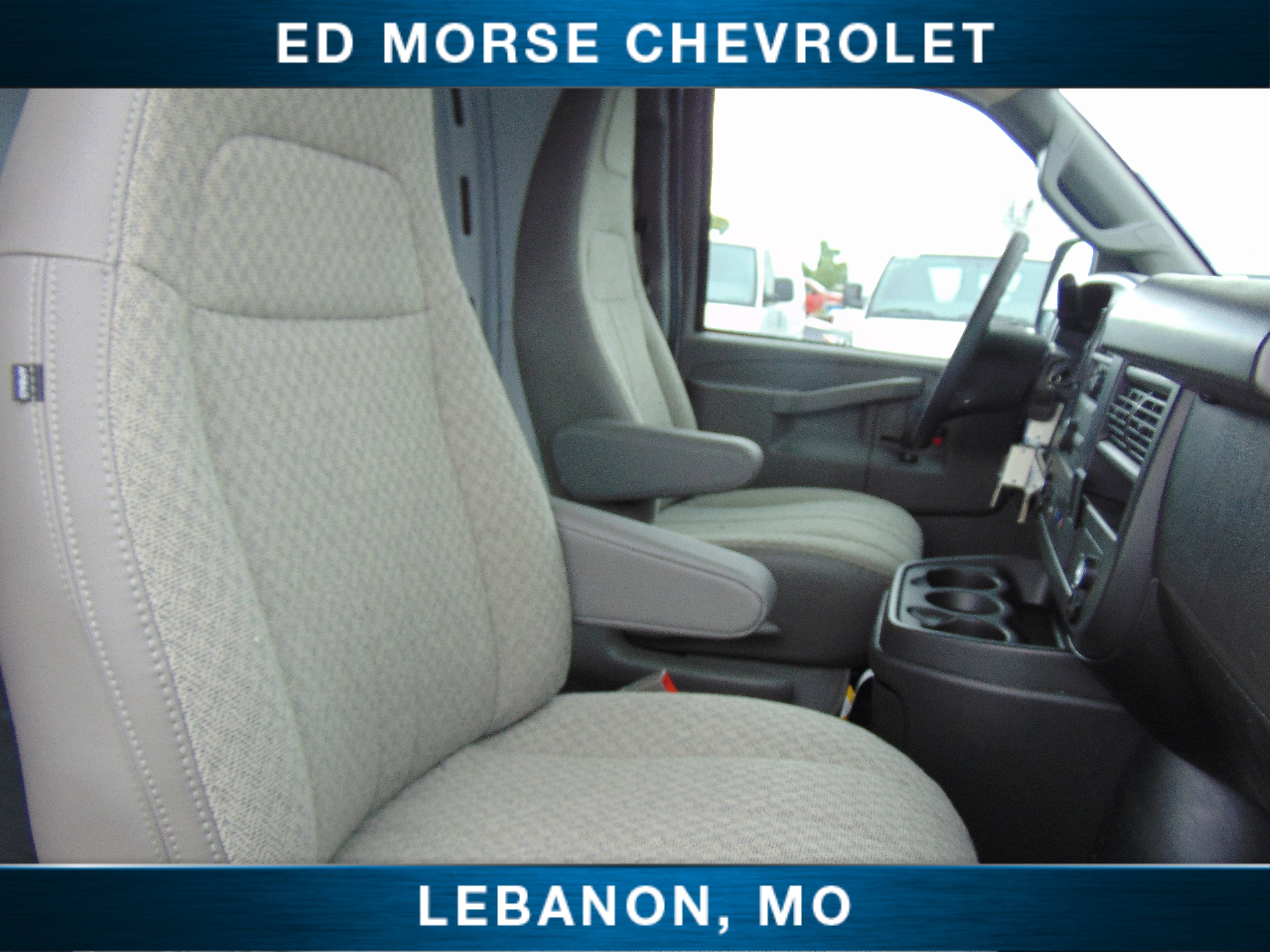 2025 Chevrolet Express Cargo WT