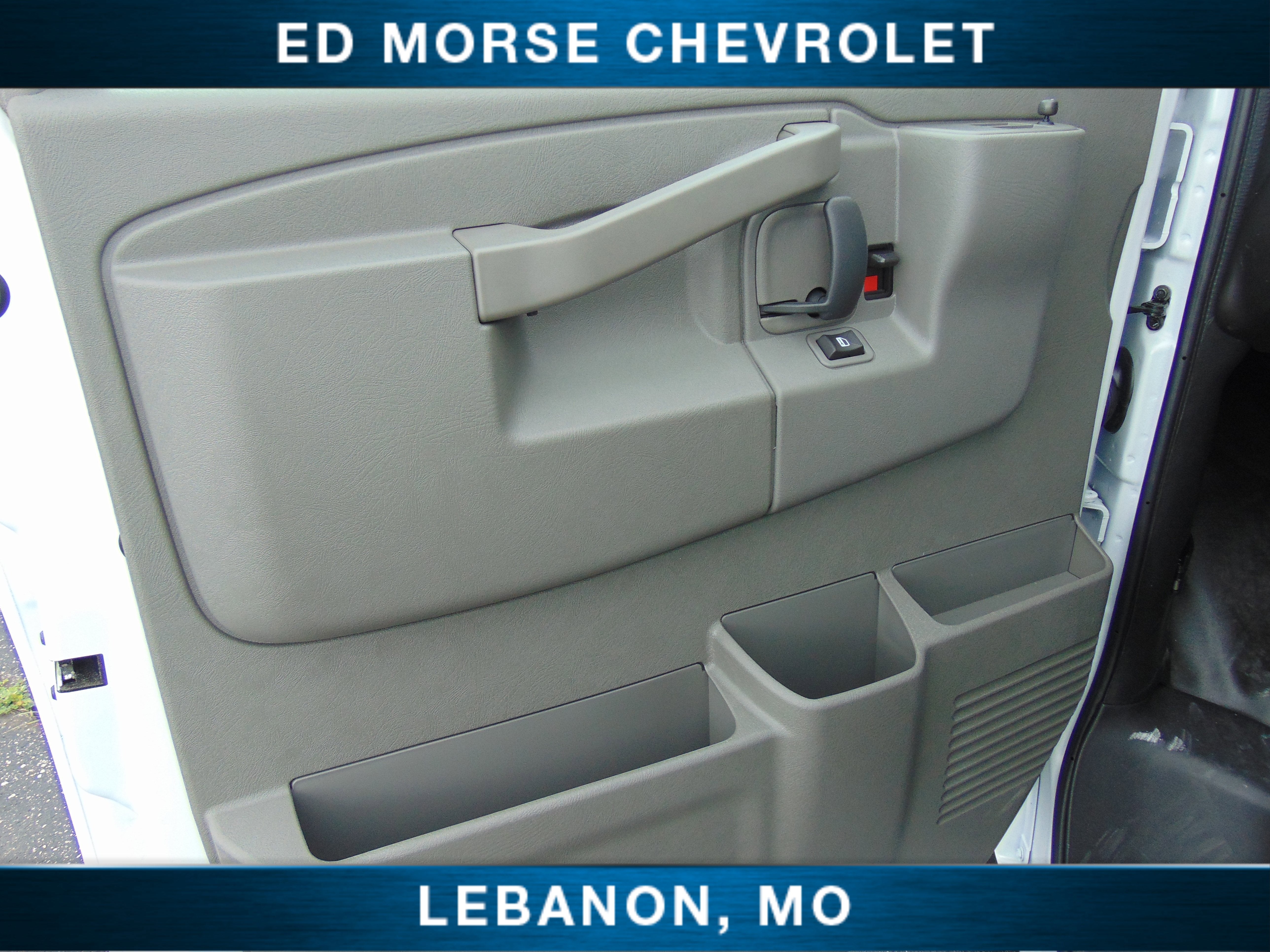 2025 Chevrolet Express Cargo WT